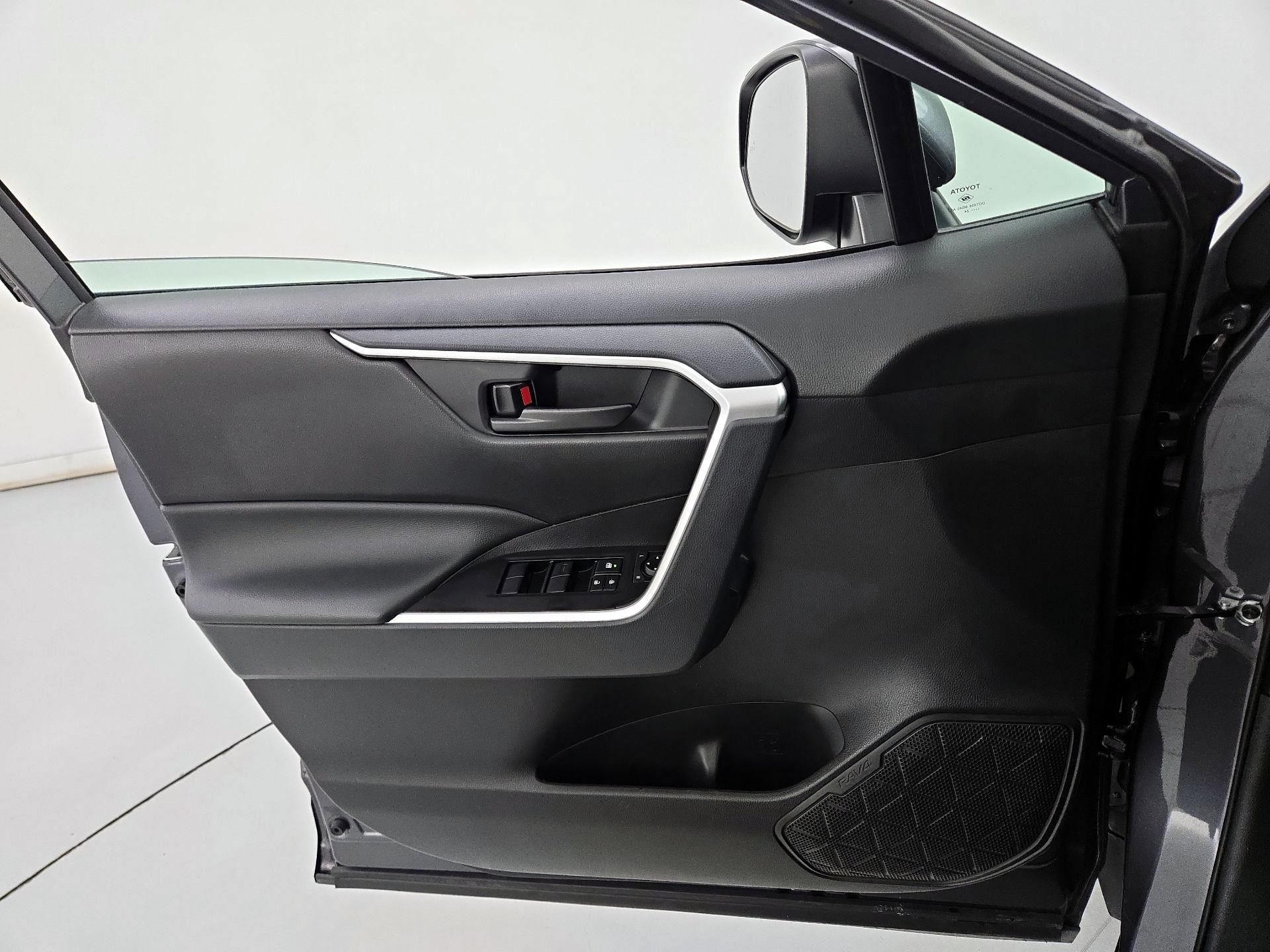 Thumbnail: 2024 Toyota RAV4 - 12