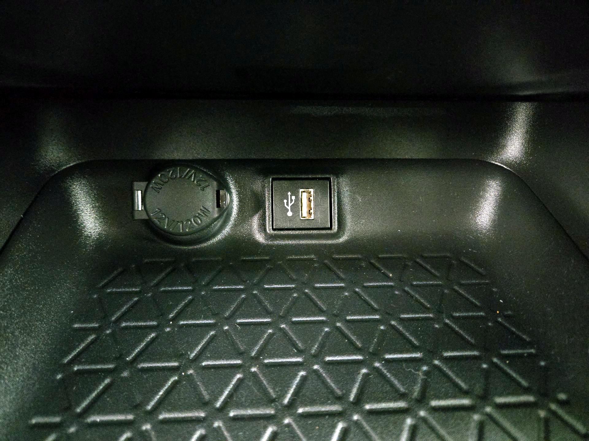 Thumbnail: 2024 Toyota RAV4 - 18