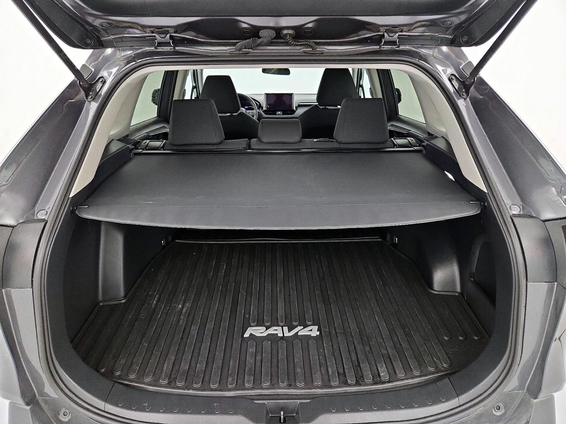 Thumbnail: 2024 Toyota RAV4 - 20