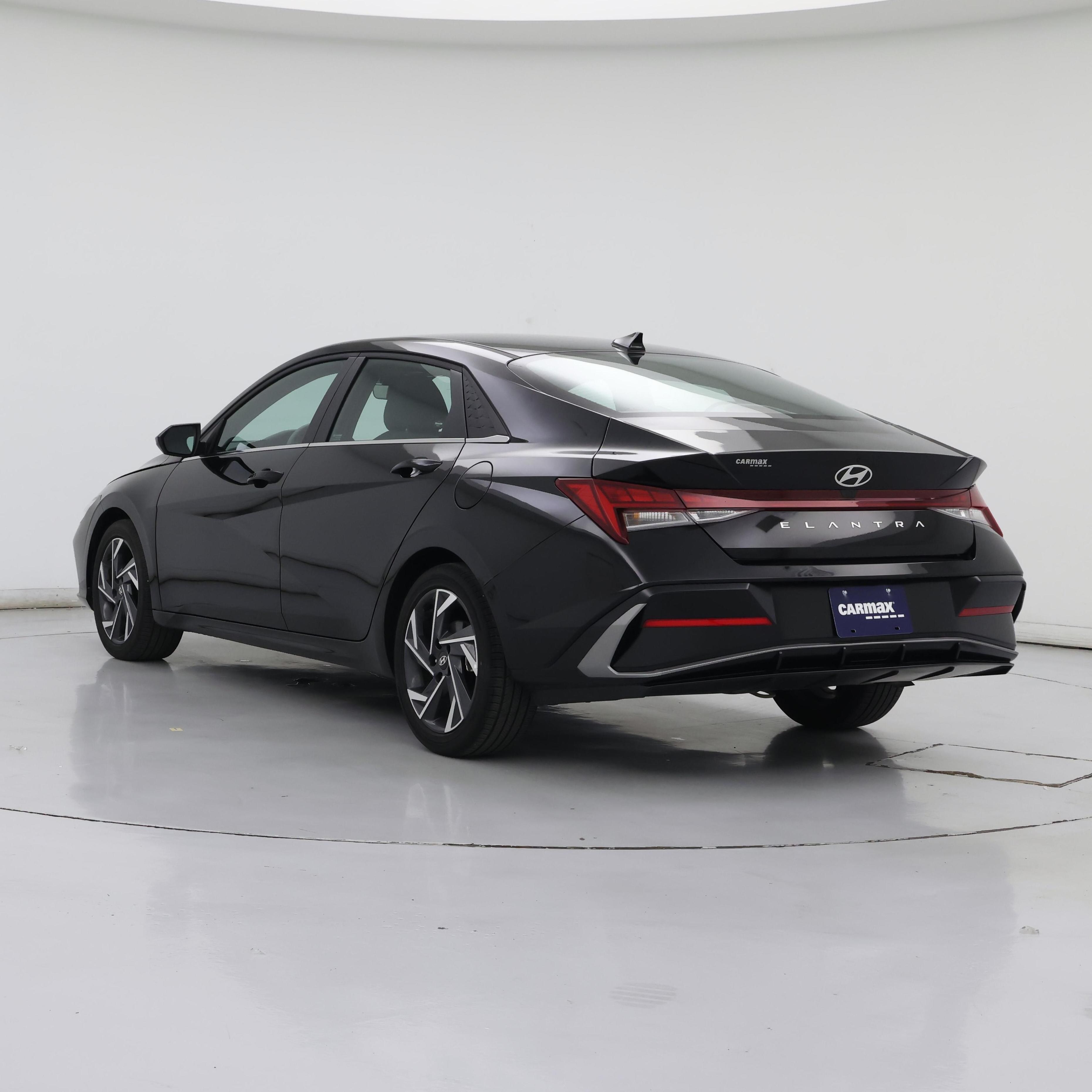 Thumbnail: 2025 Hyundai Elantra - 2