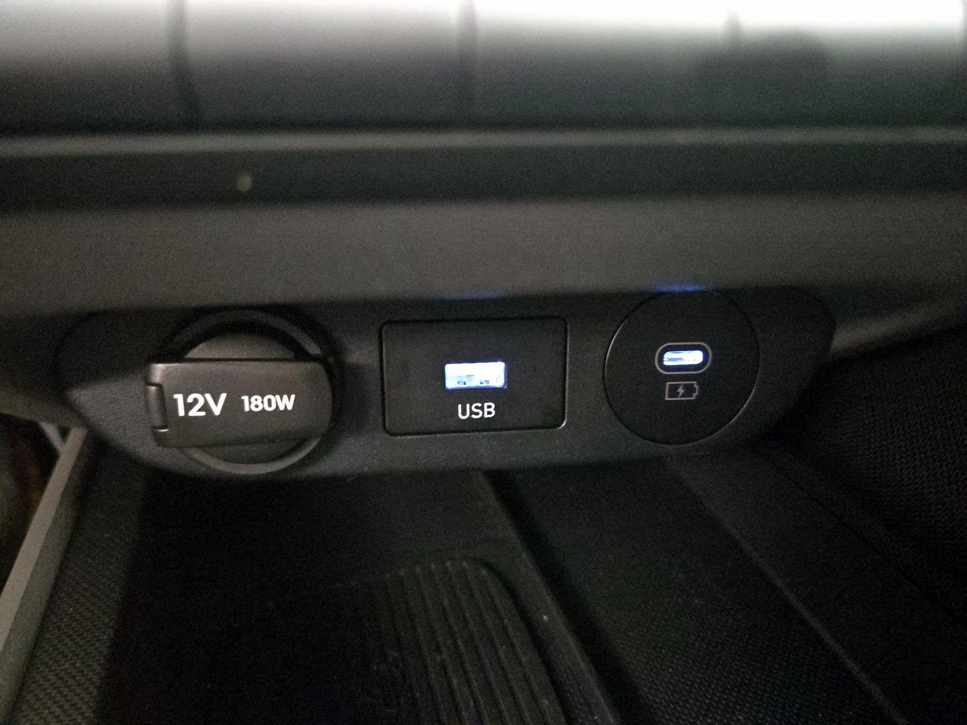 Thumbnail: 2025 Hyundai Elantra - 19