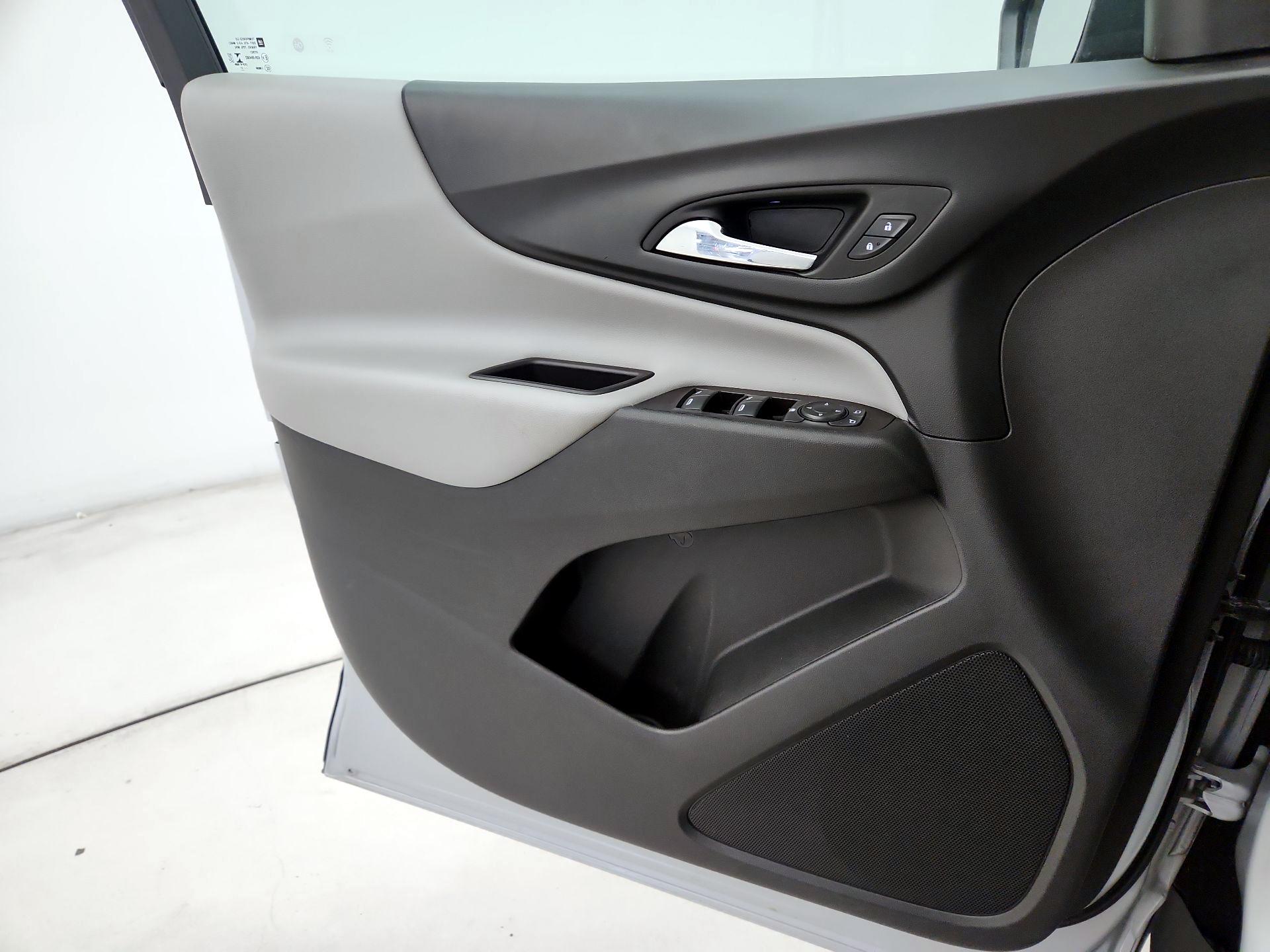 Thumbnail: 2022 Chevrolet Equinox - 12