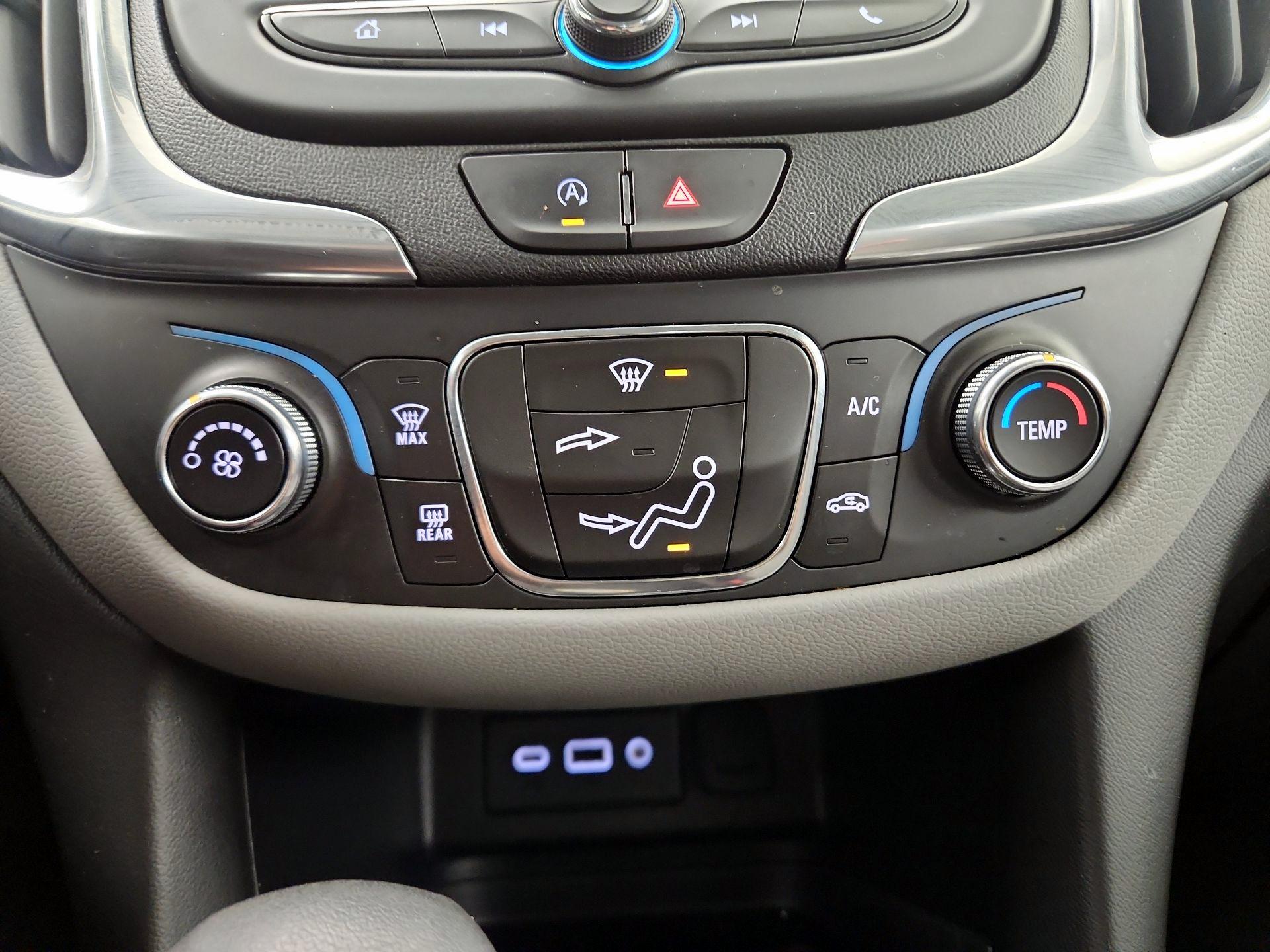 Thumbnail: 2022 Chevrolet Equinox - 14