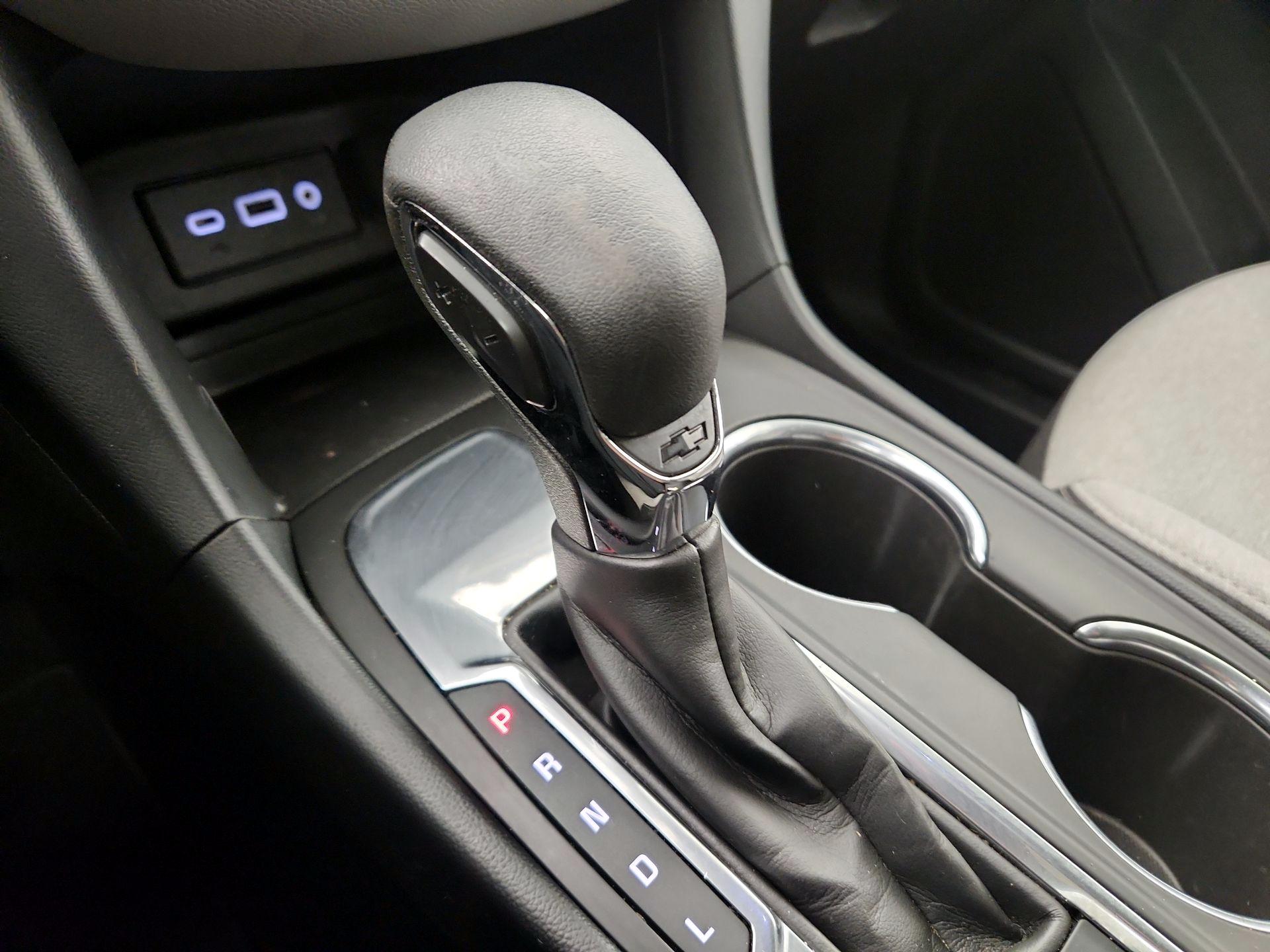 Thumbnail: 2022 Chevrolet Equinox - 15