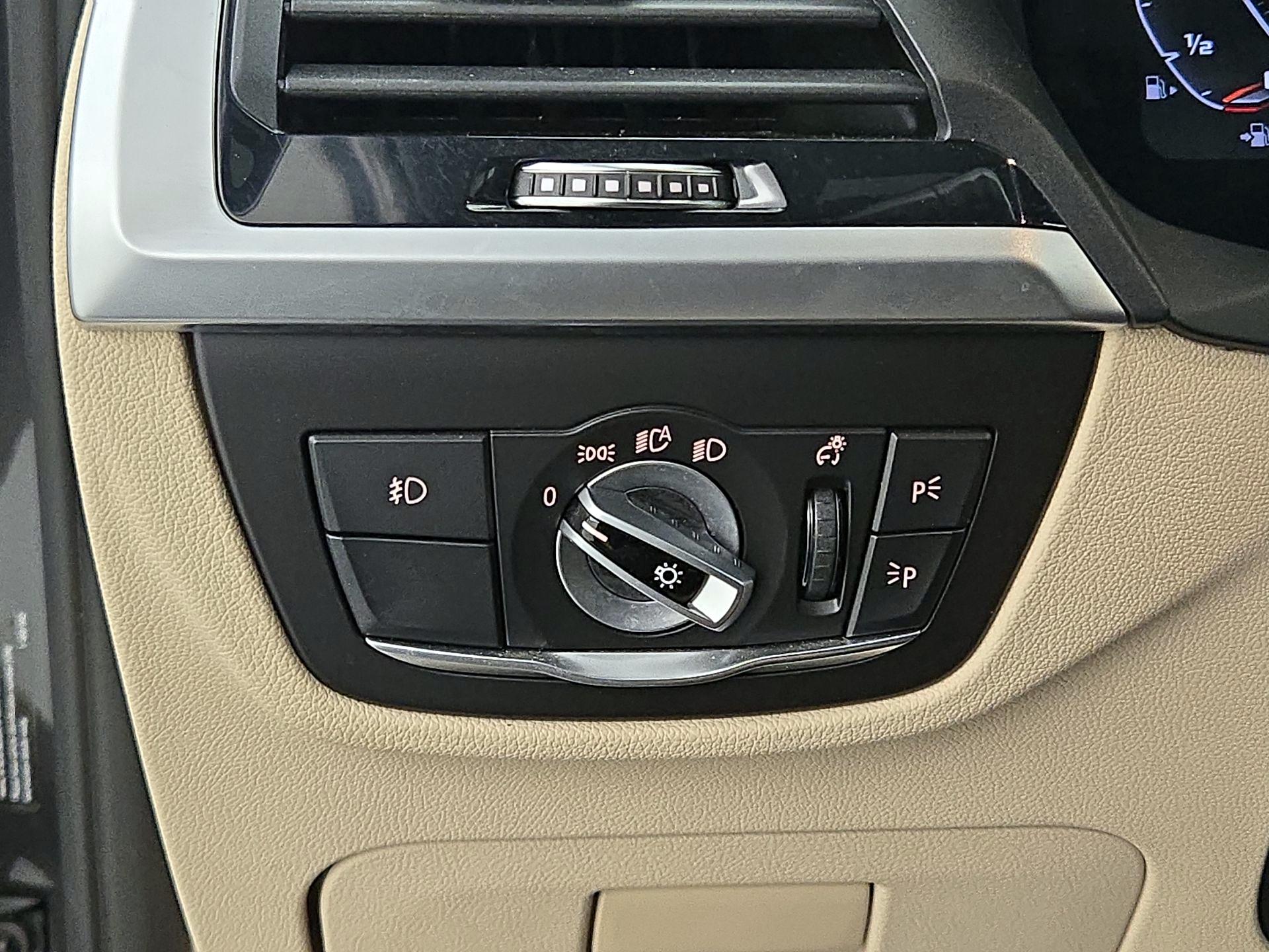 Thumbnail: 2021 BMW X3 - 13