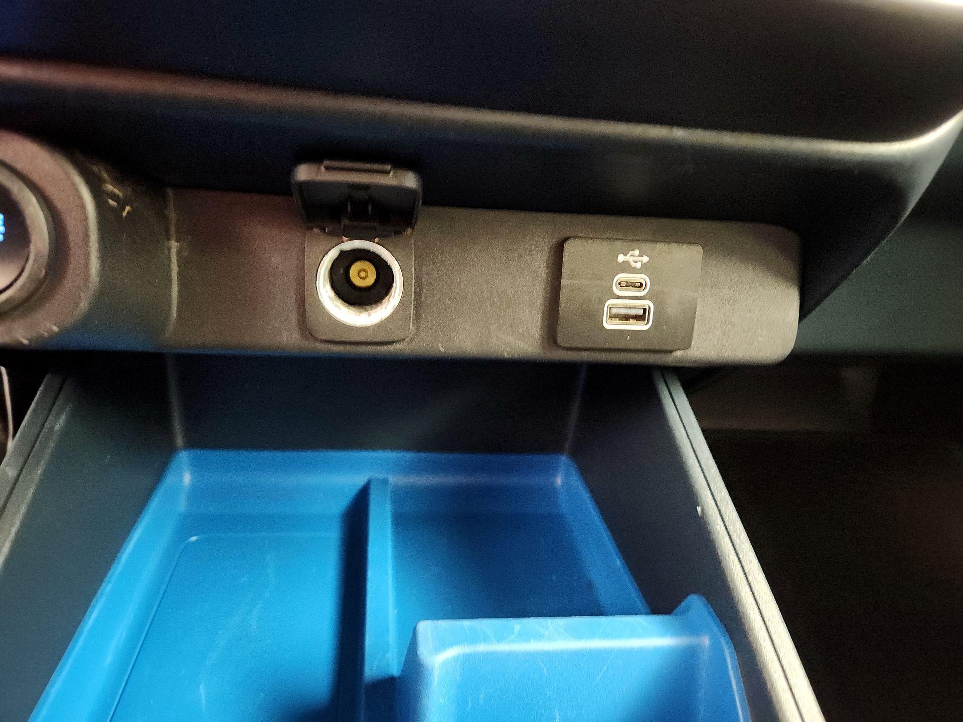 Thumbnail: 2025 Ford Maverick - 18