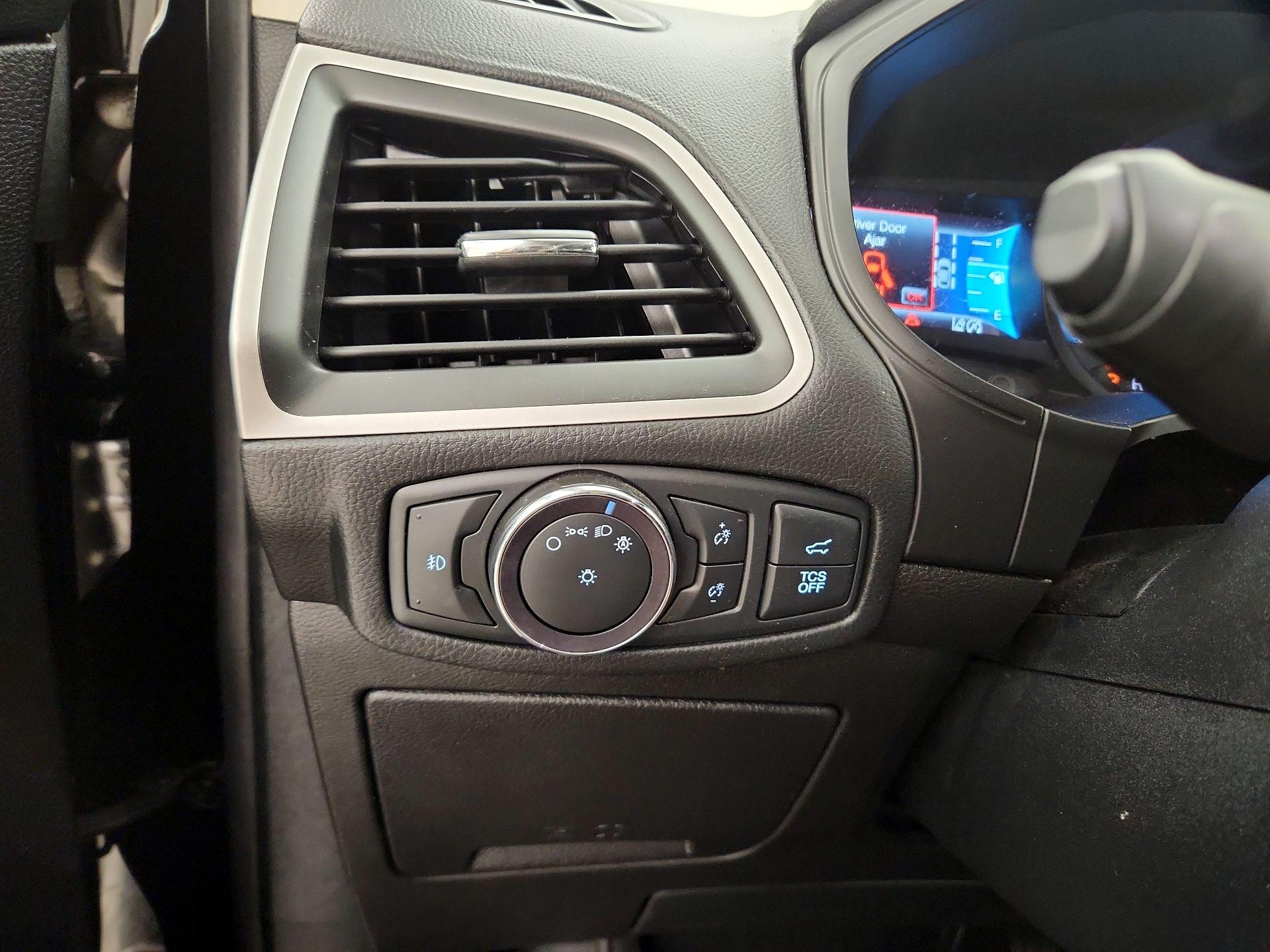 Thumbnail: 2022 Ford Edge - 13