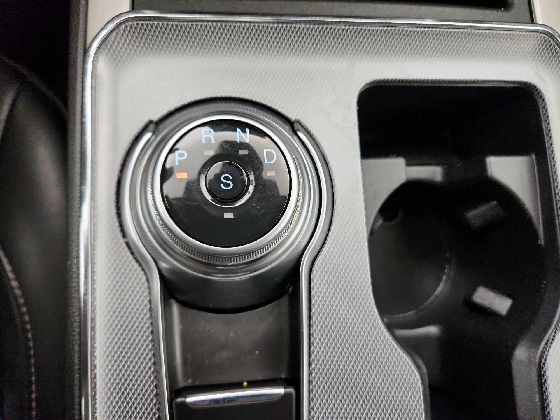 Thumbnail: 2022 Ford Edge - 17