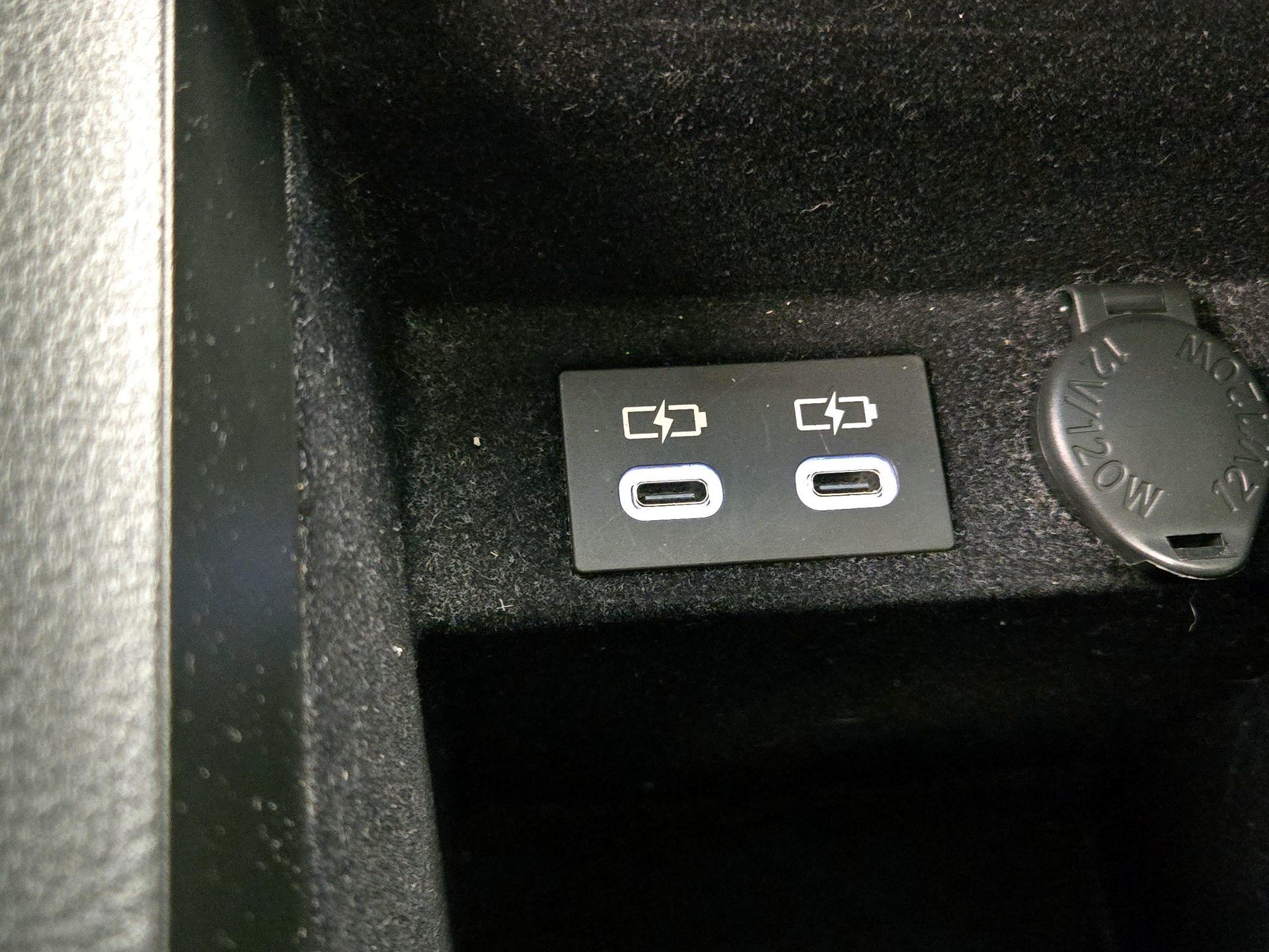 Thumbnail: 2023 Lexus ES - 18