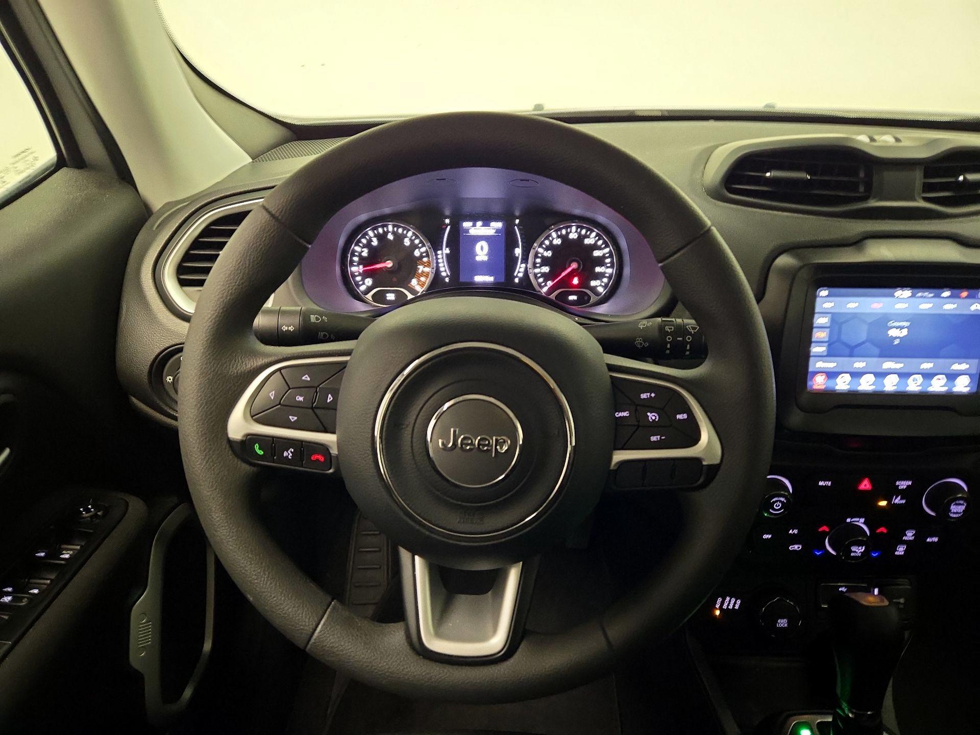 Thumbnail: 2021 Jeep Renegade - 10