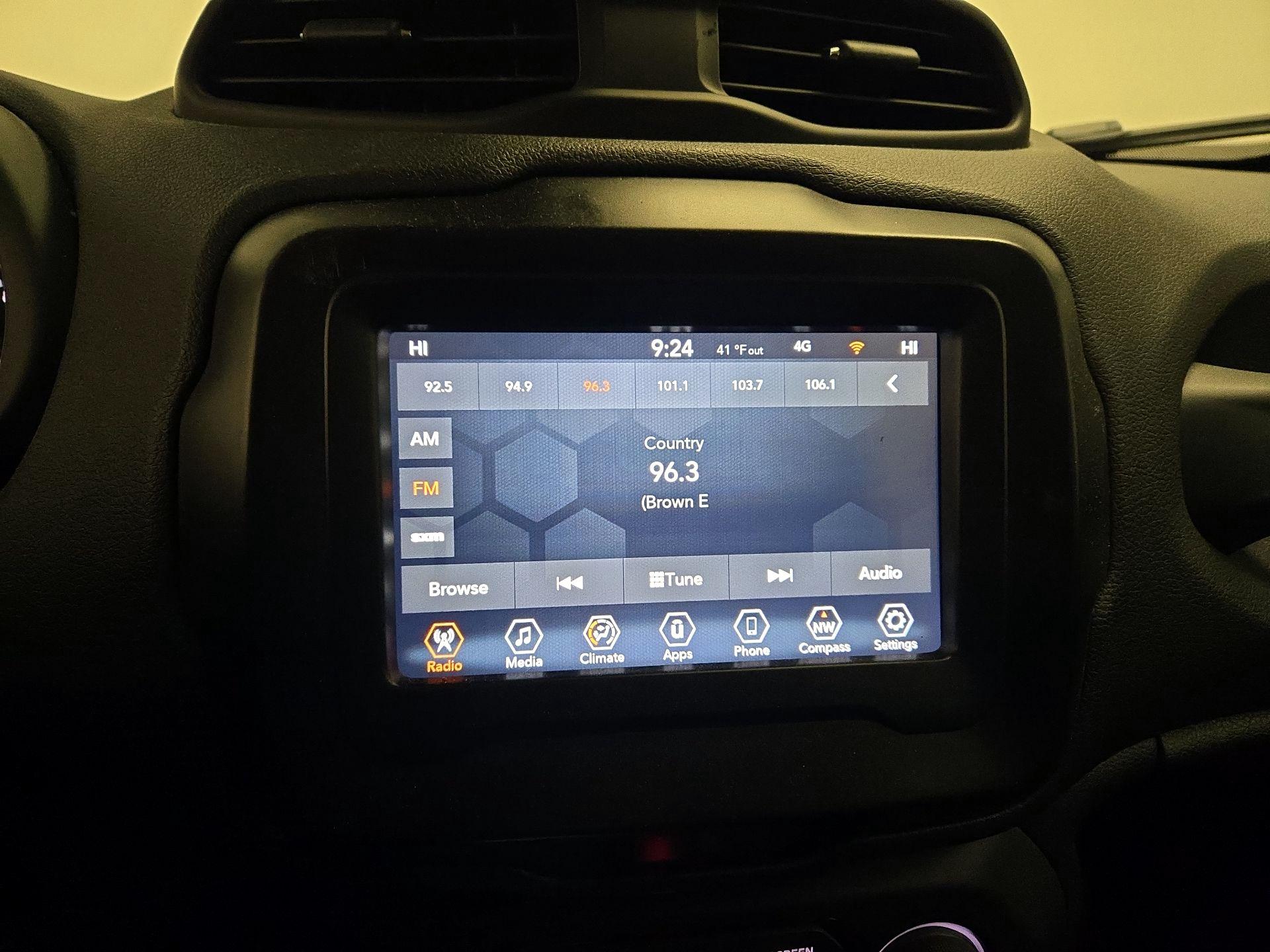 Thumbnail: 2021 Jeep Renegade - 15