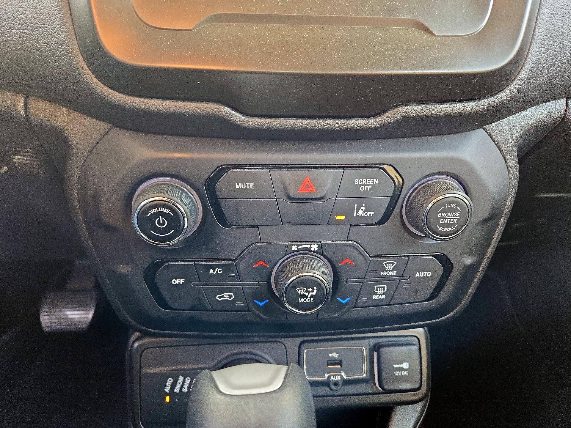 Thumbnail: 2021 Jeep Renegade - 16