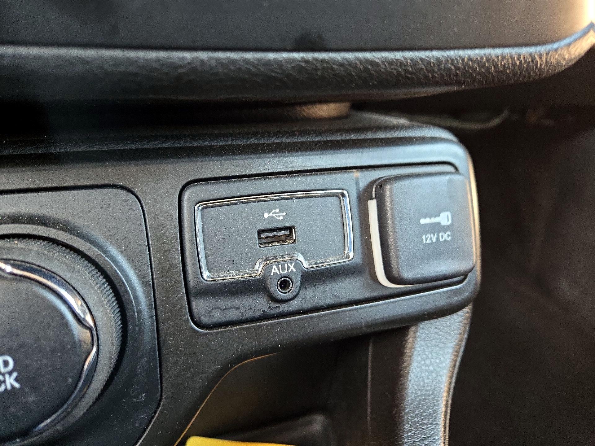 Thumbnail: 2021 Jeep Renegade - 18