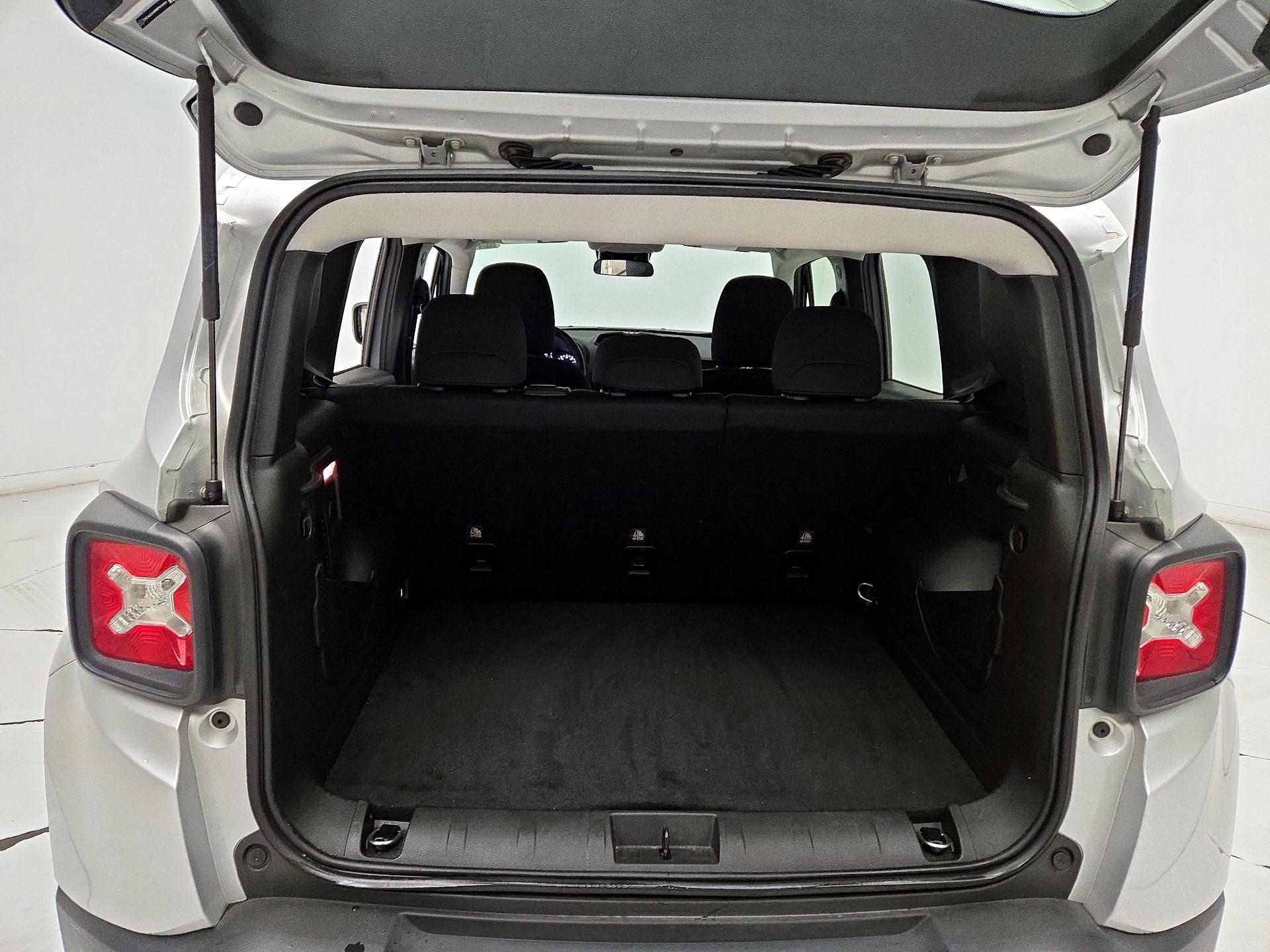 Thumbnail: 2021 Jeep Renegade - 20