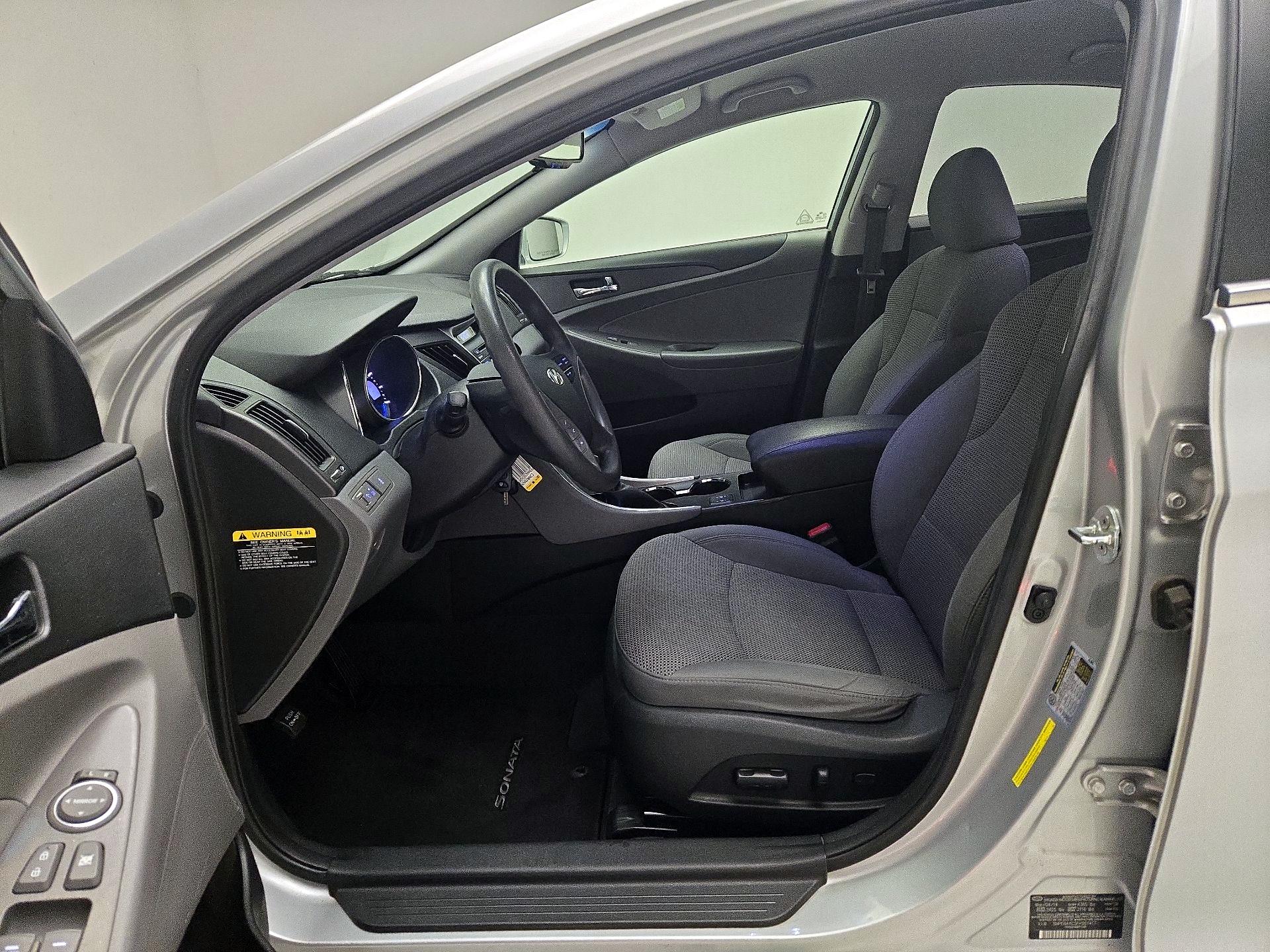 Thumbnail: 2014 Hyundai Sonata - 11