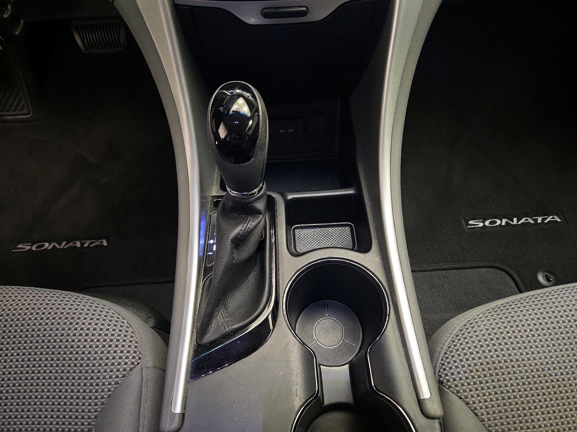 Thumbnail: 2014 Hyundai Sonata - 17