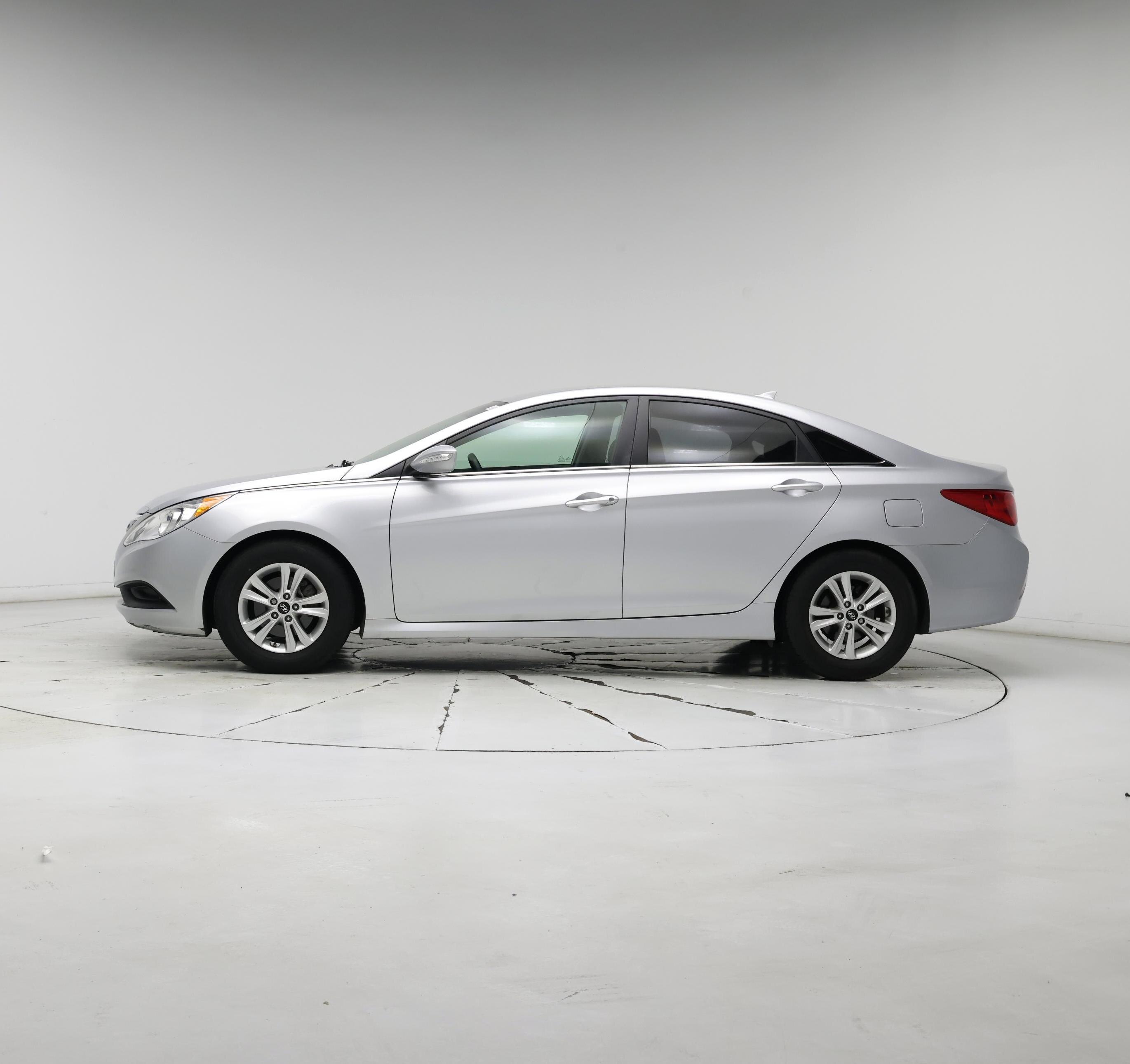 Thumbnail: 2014 Hyundai Sonata - 3