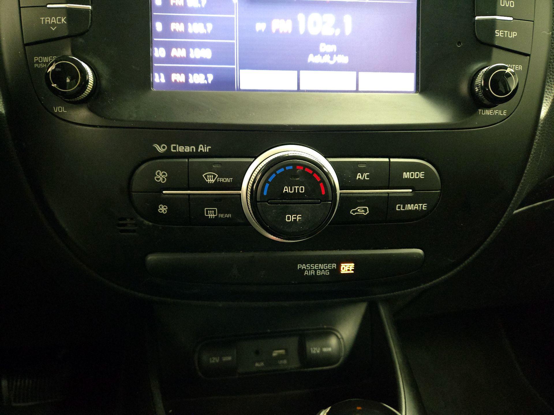 Thumbnail: 2018 Kia Soul - 16