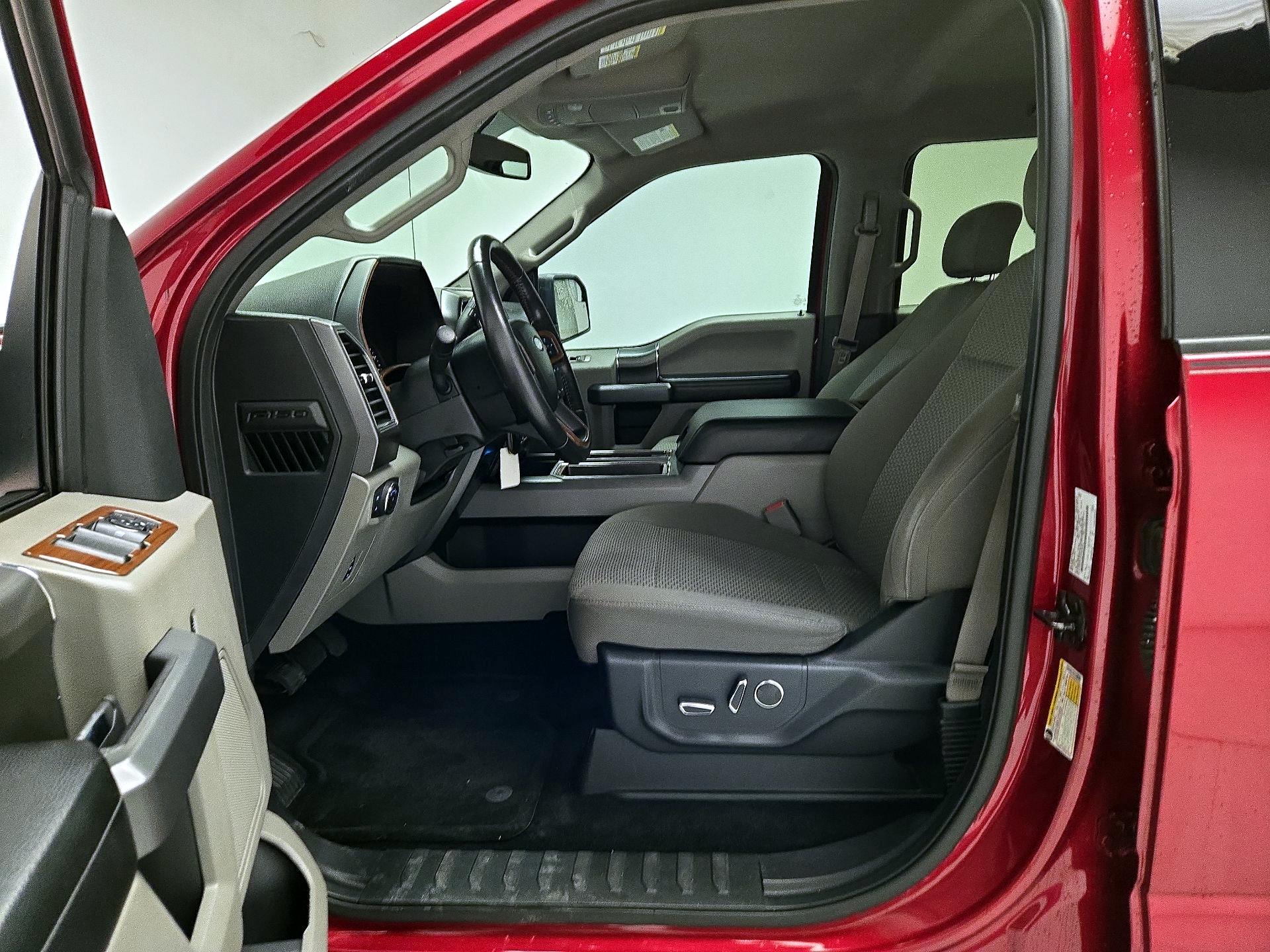 Thumbnail: 2017 Ford F-150 - 11