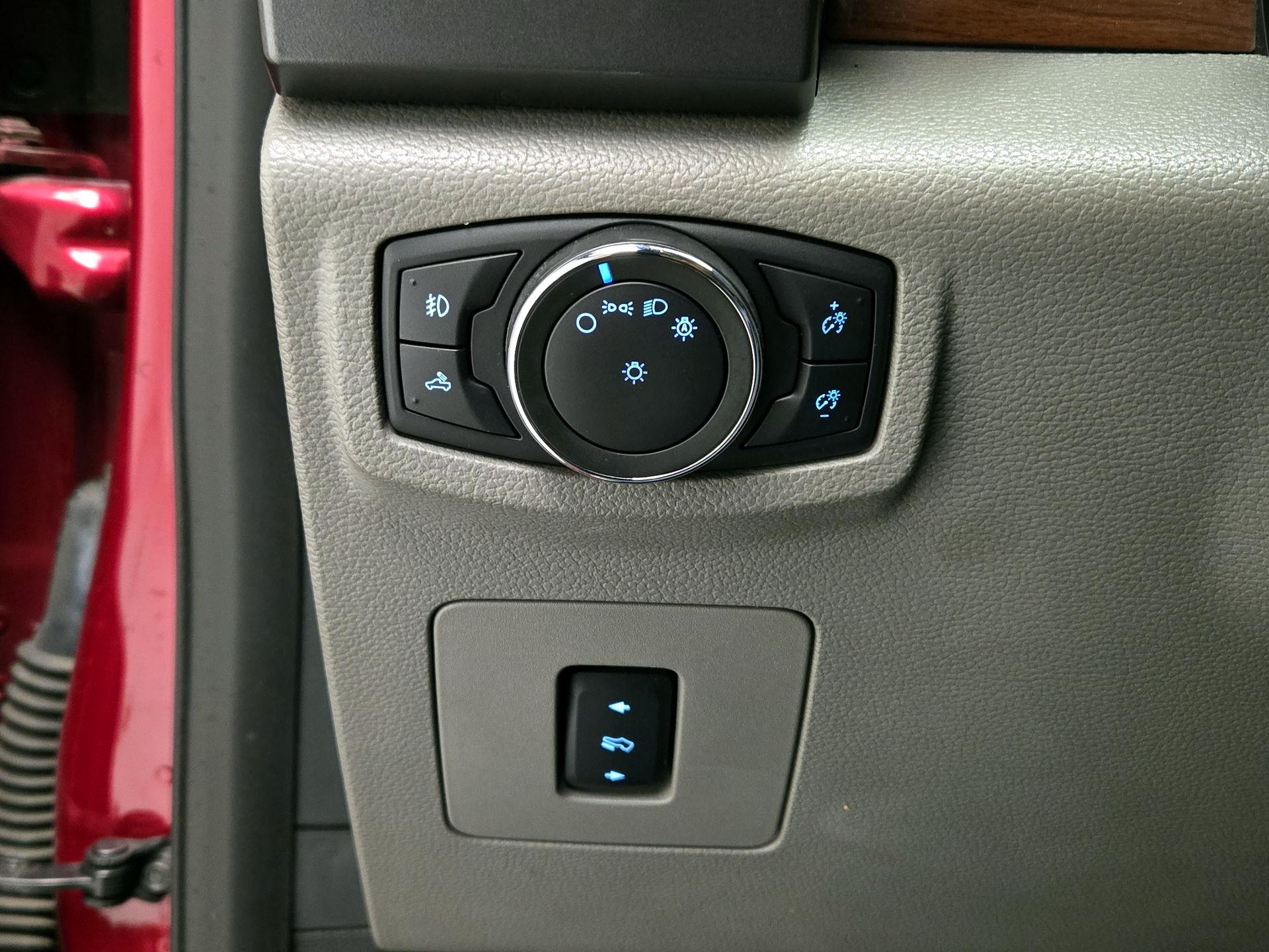 Thumbnail: 2017 Ford F-150 - 13