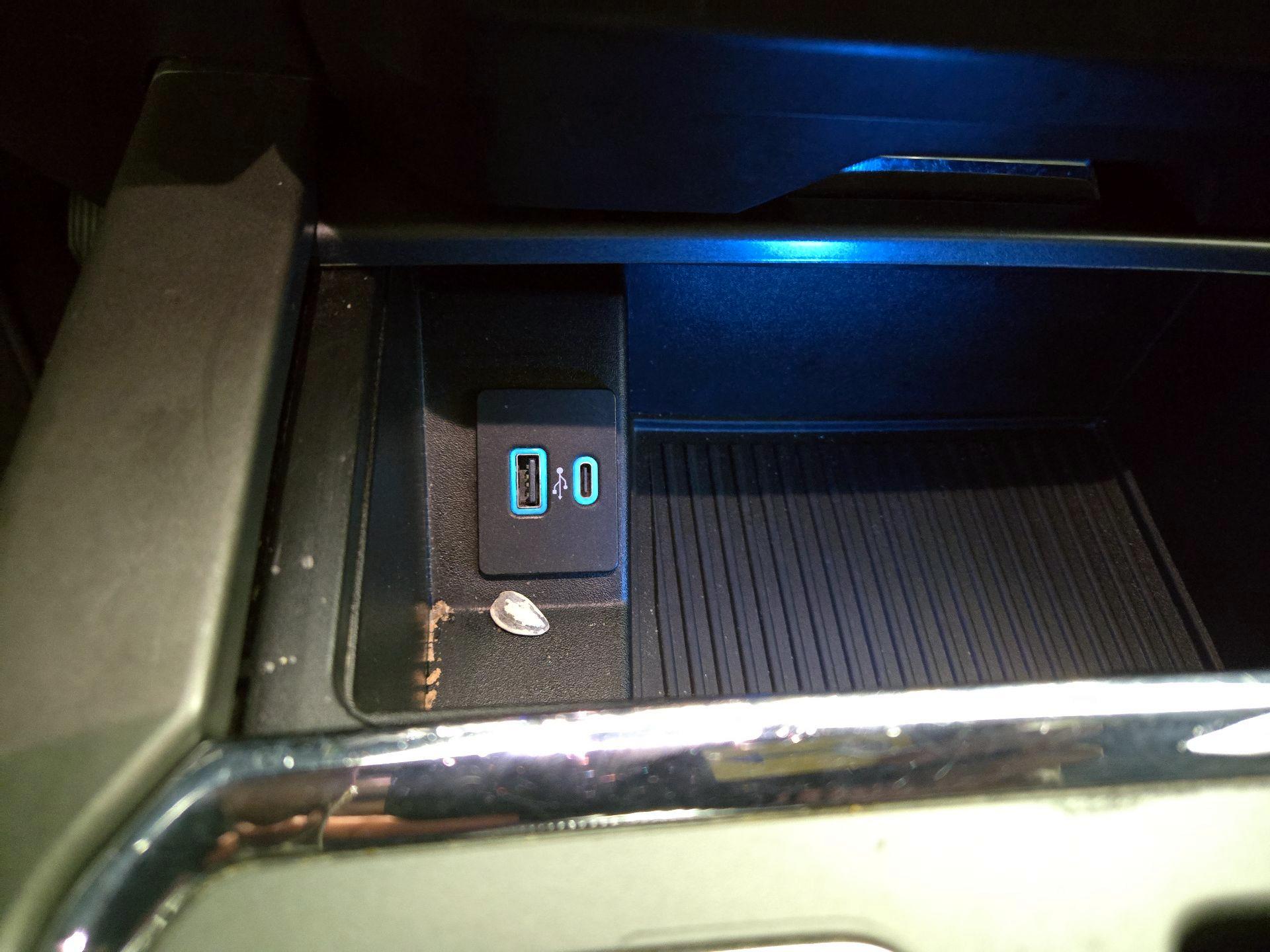 Thumbnail: 2021 Ford Expedition - 18