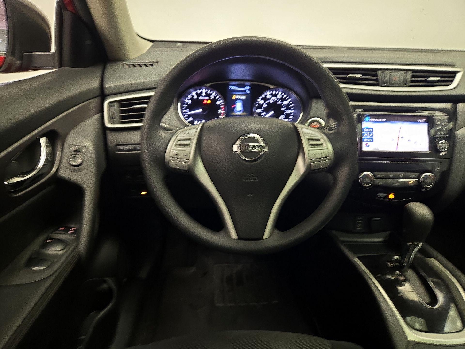 Thumbnail: 2016 Nissan Rogue - 10