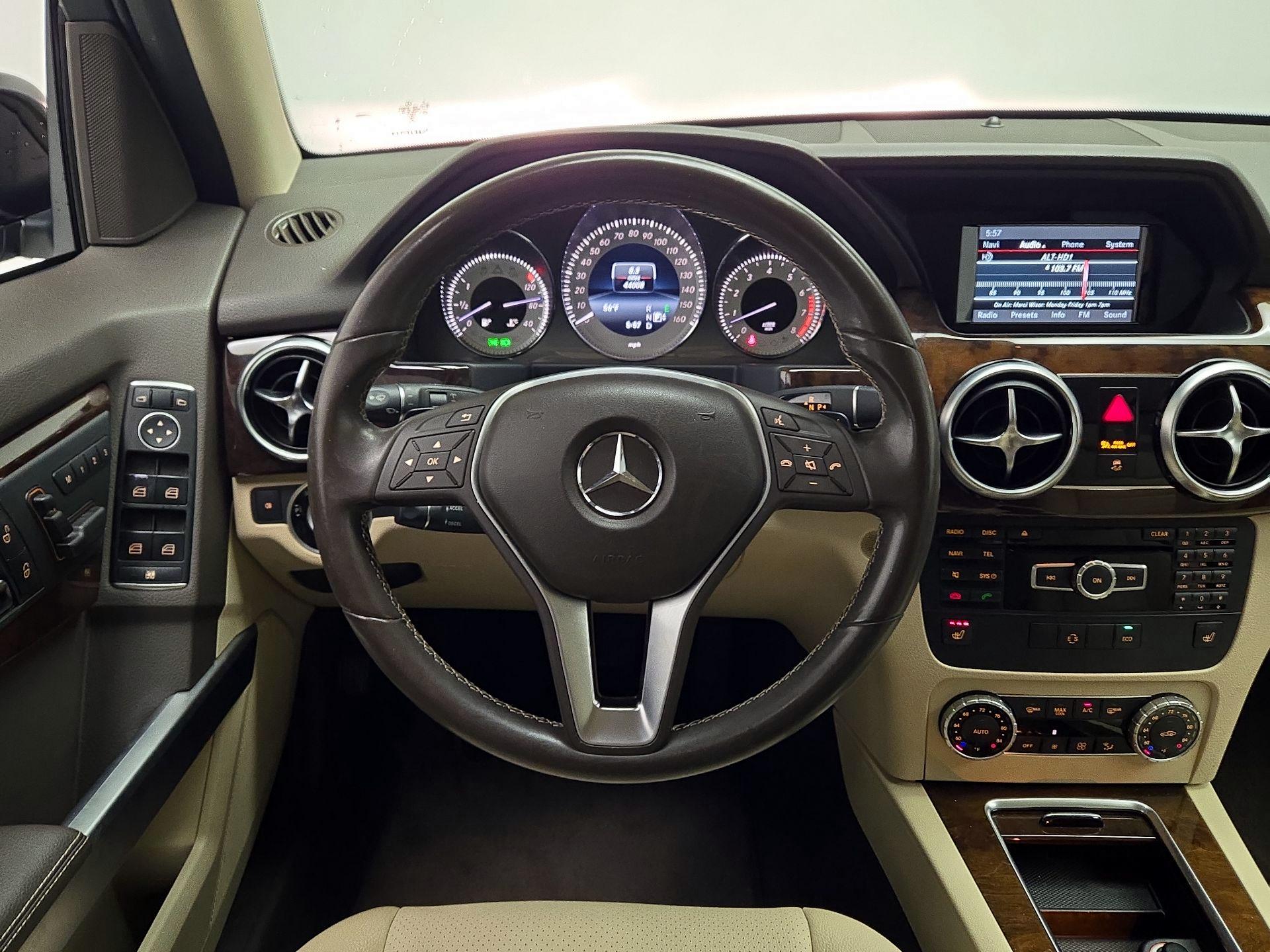 Thumbnail: 2015 Mercedes-Benz GLK - 10