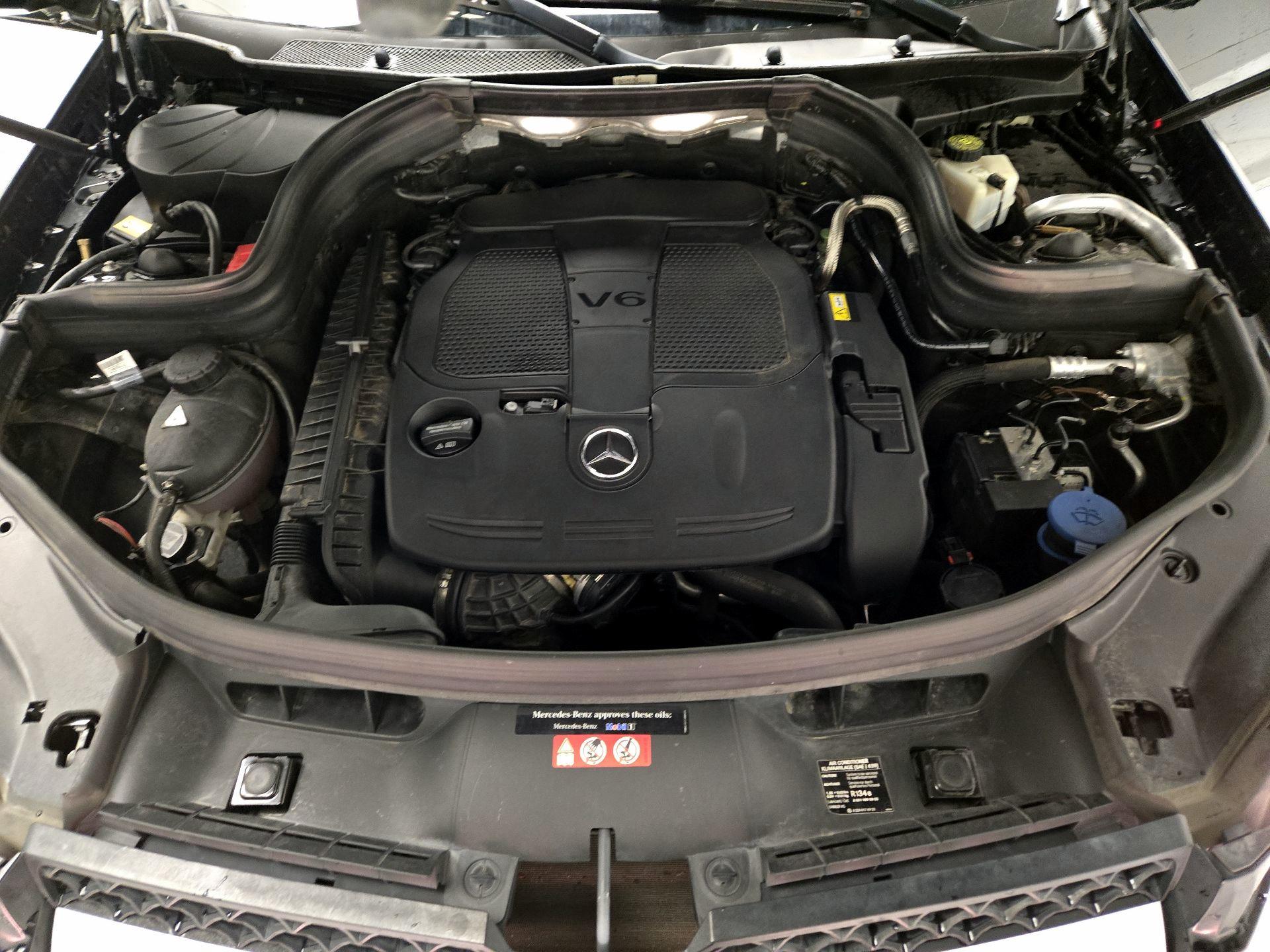 Thumbnail: 2015 Mercedes-Benz GLK - 20