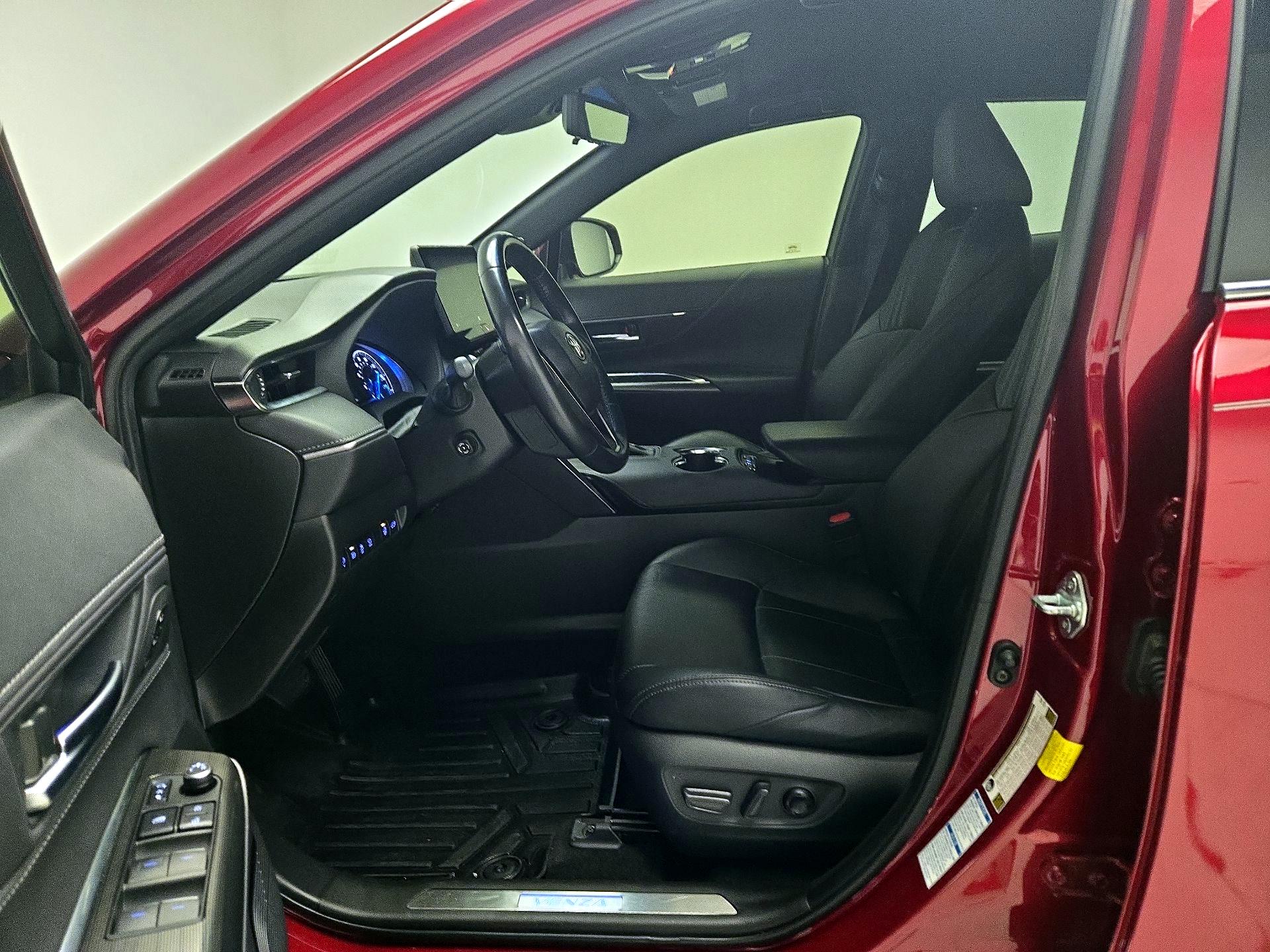 Thumbnail: 2021 Toyota Venza - 11