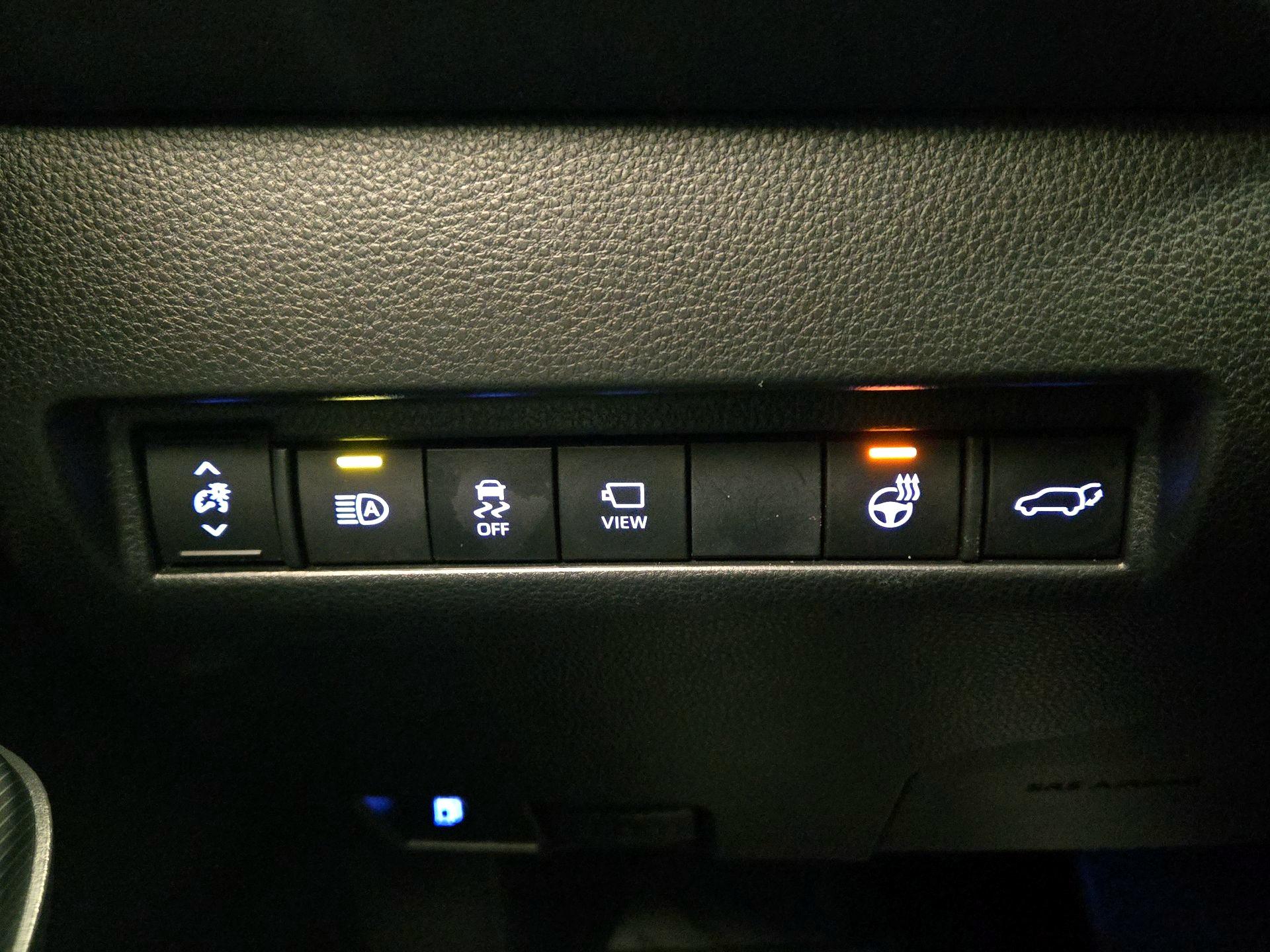 Thumbnail: 2021 Toyota Venza - 13