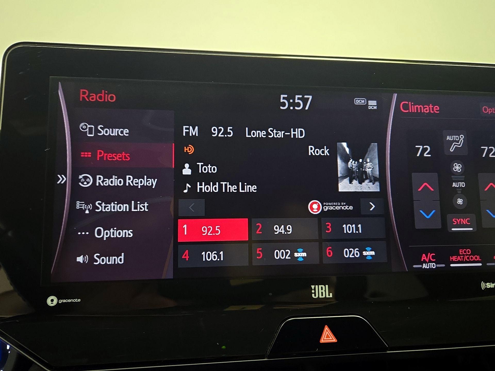 Thumbnail: 2021 Toyota Venza - 16