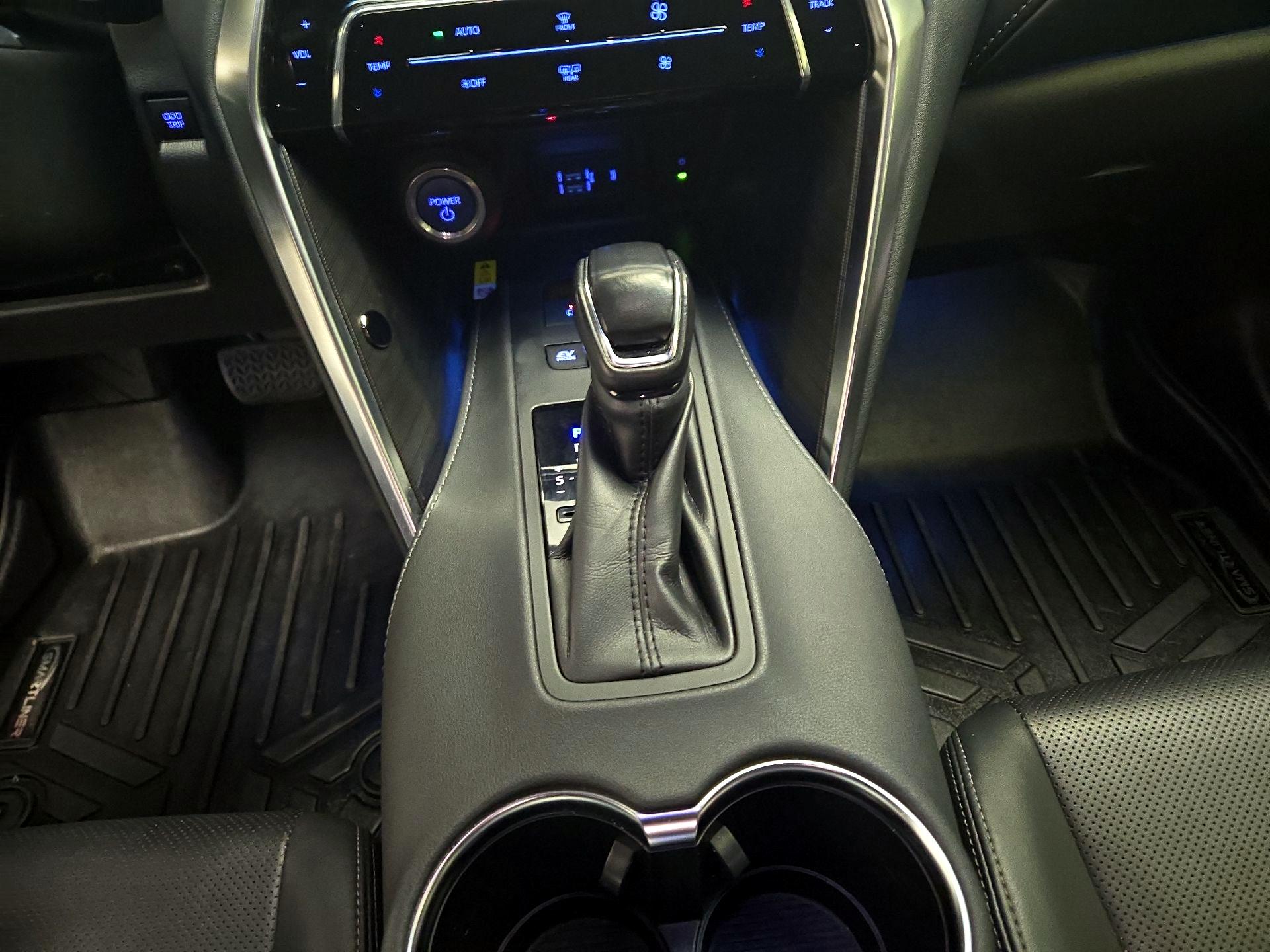 Thumbnail: 2021 Toyota Venza - 18