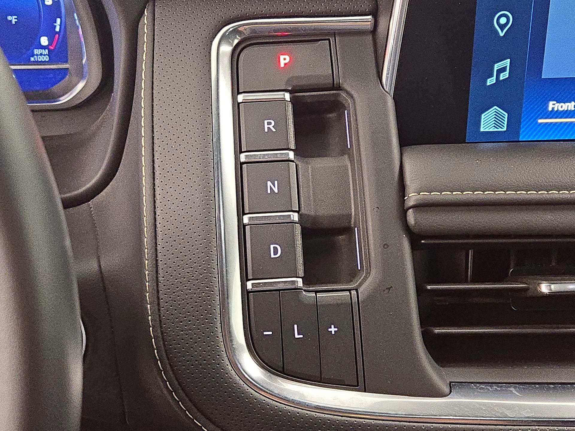 Thumbnail: 2023 Chevrolet Suburban - 17