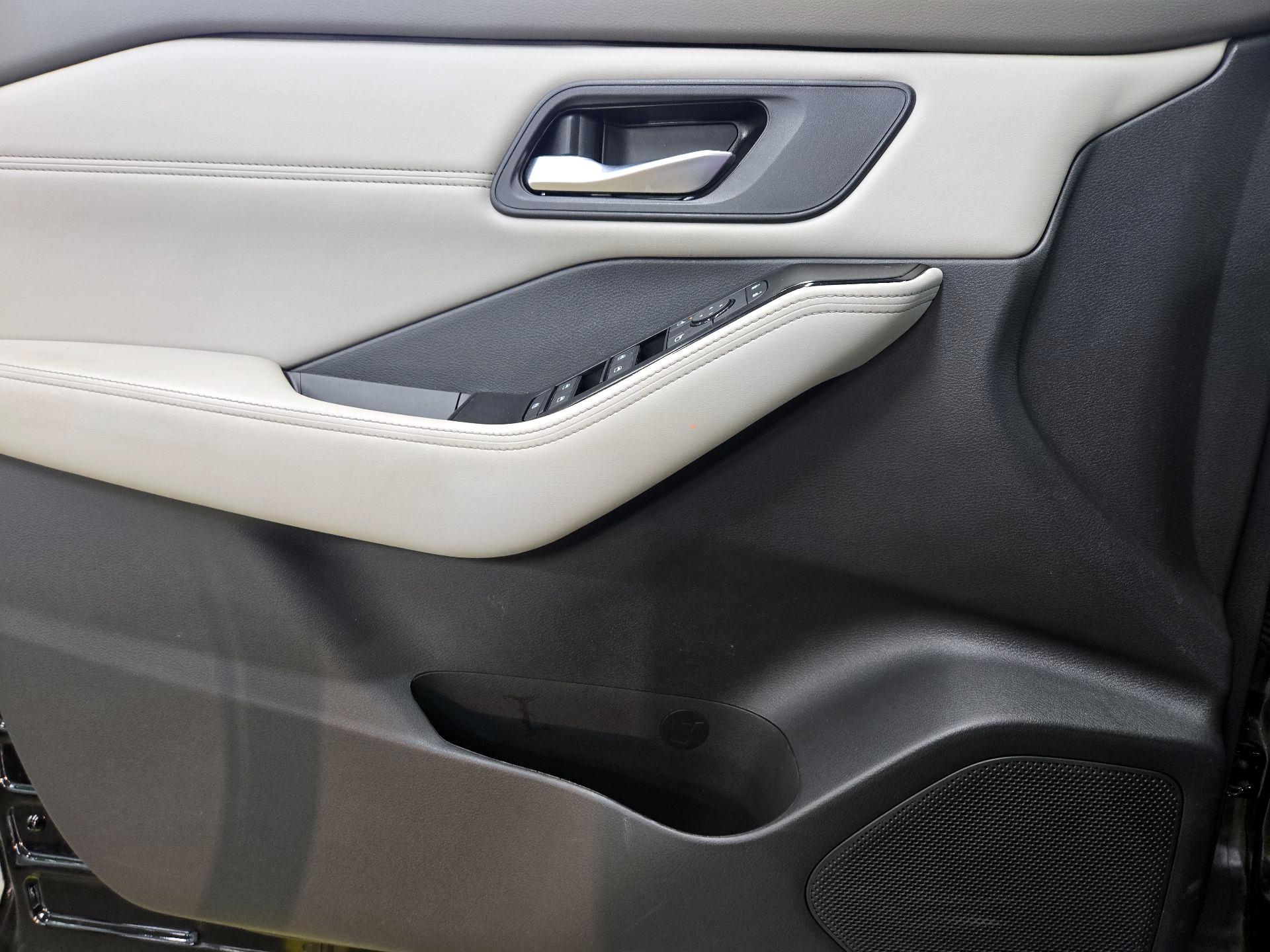 Thumbnail: 2024 Nissan Rogue - 12