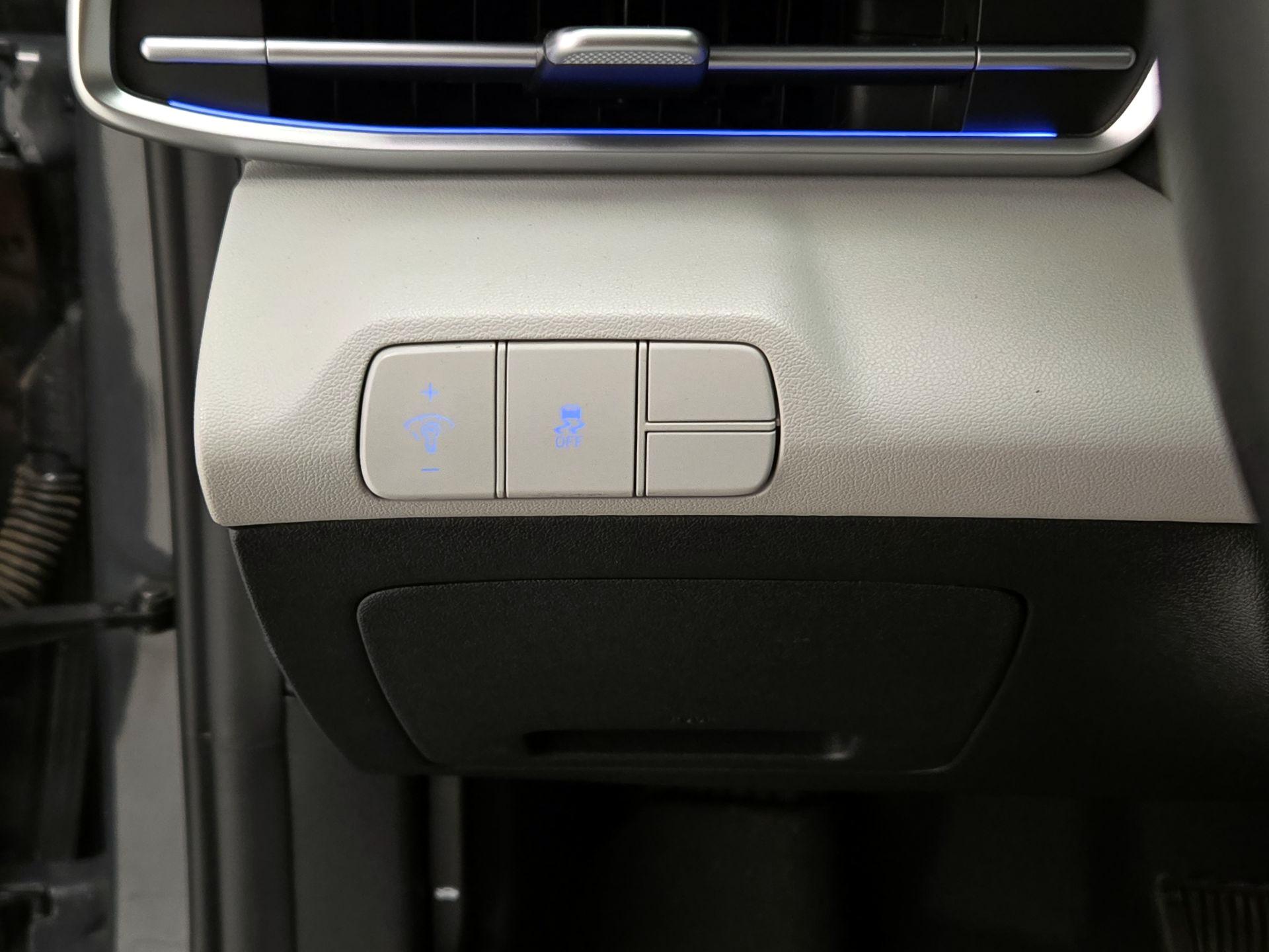 Thumbnail: 2024 Hyundai Elantra - 13