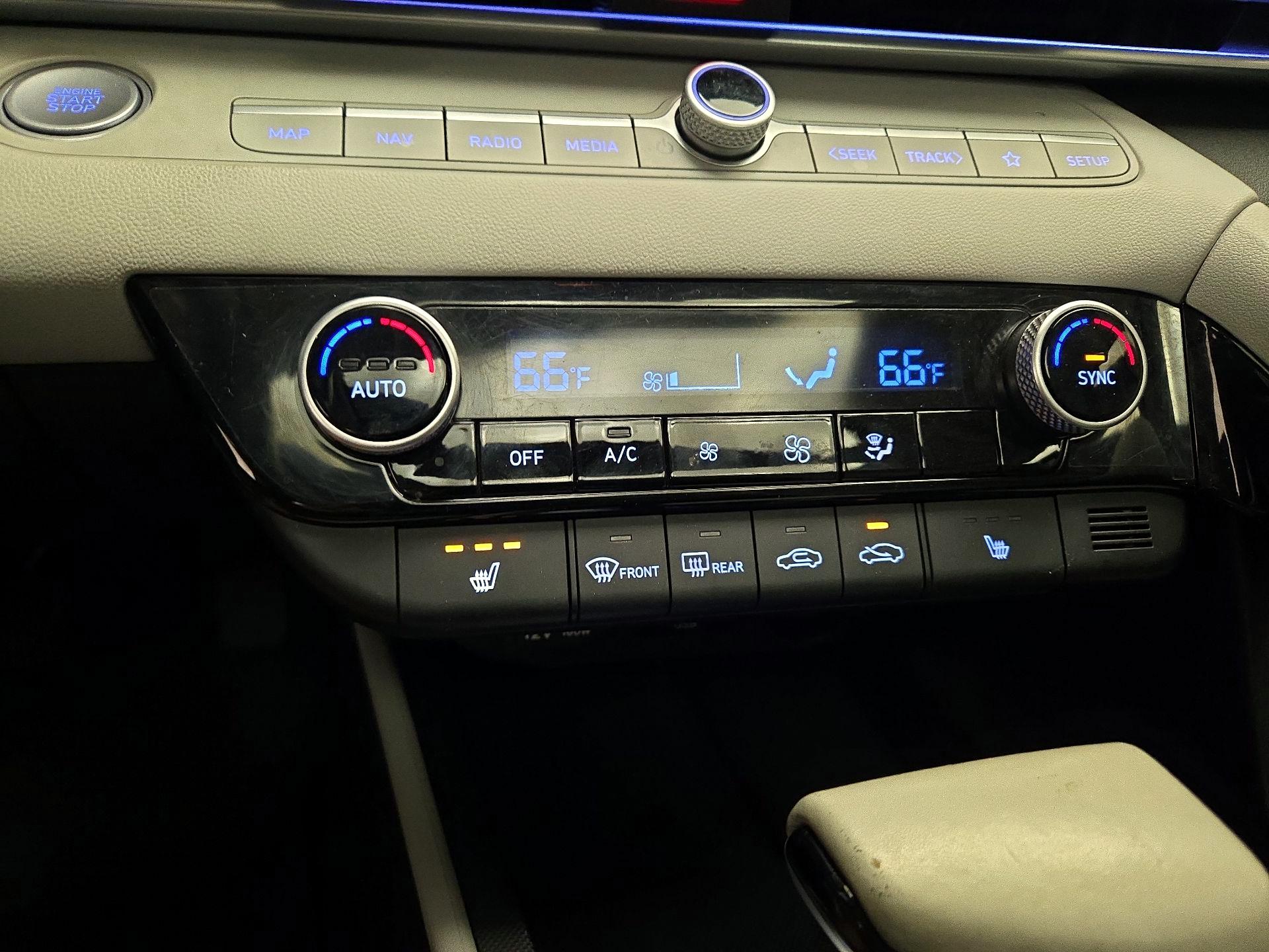 Thumbnail: 2024 Hyundai Elantra - 17