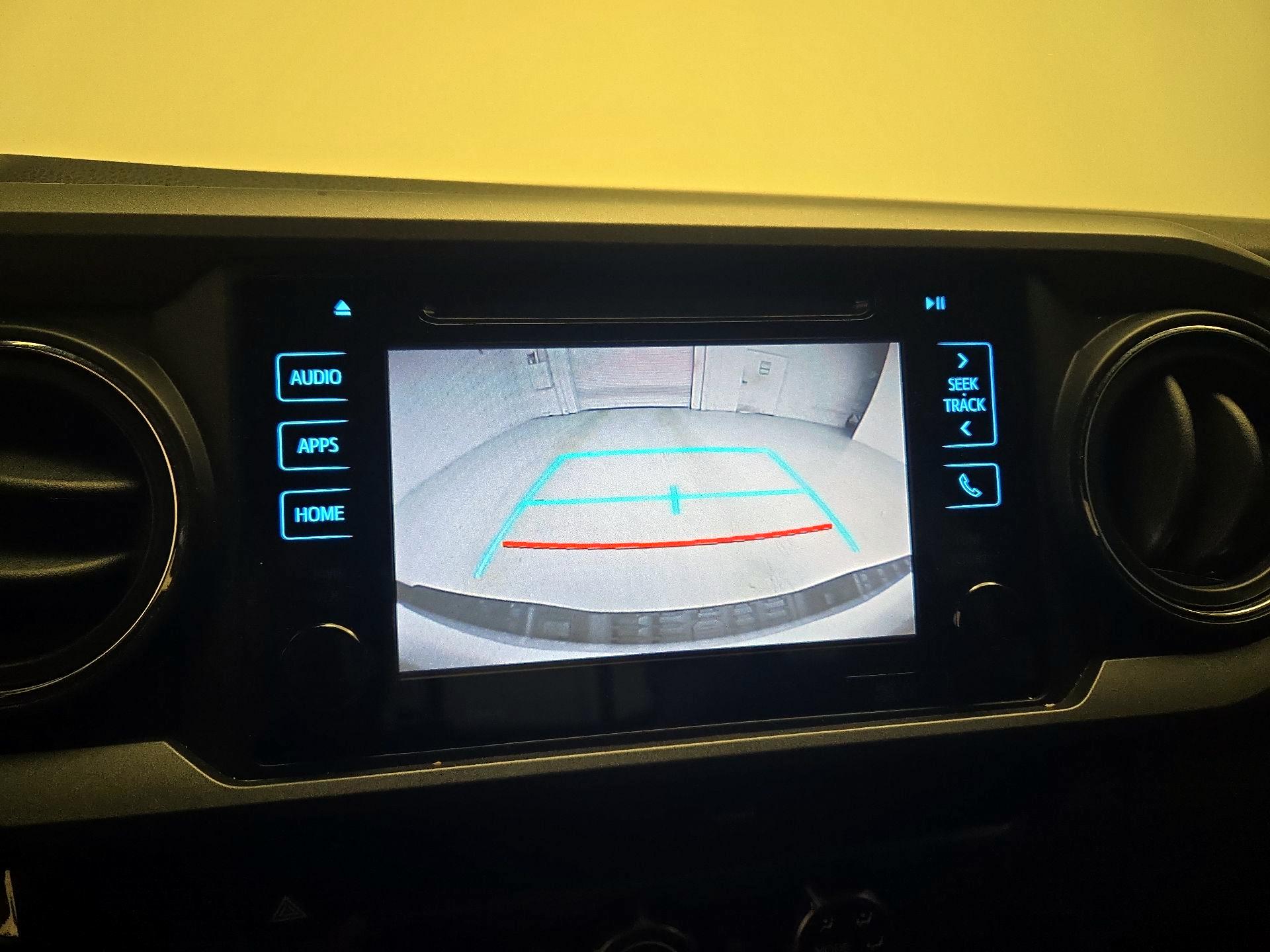 Thumbnail: 2017 Toyota Tacoma - 15