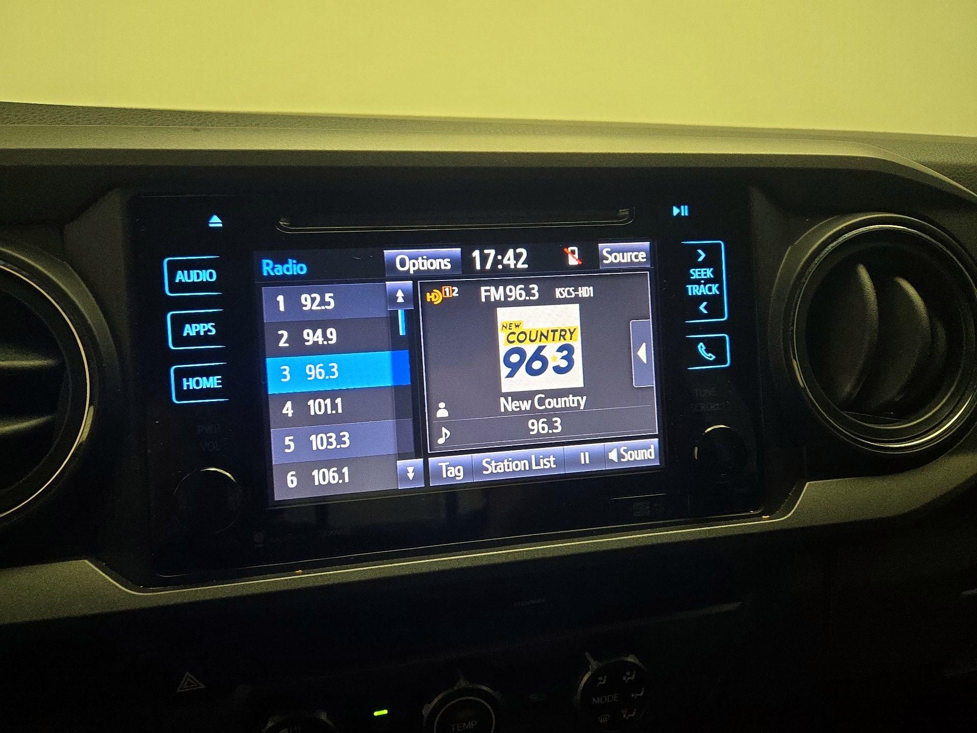 Thumbnail: 2017 Toyota Tacoma - 16