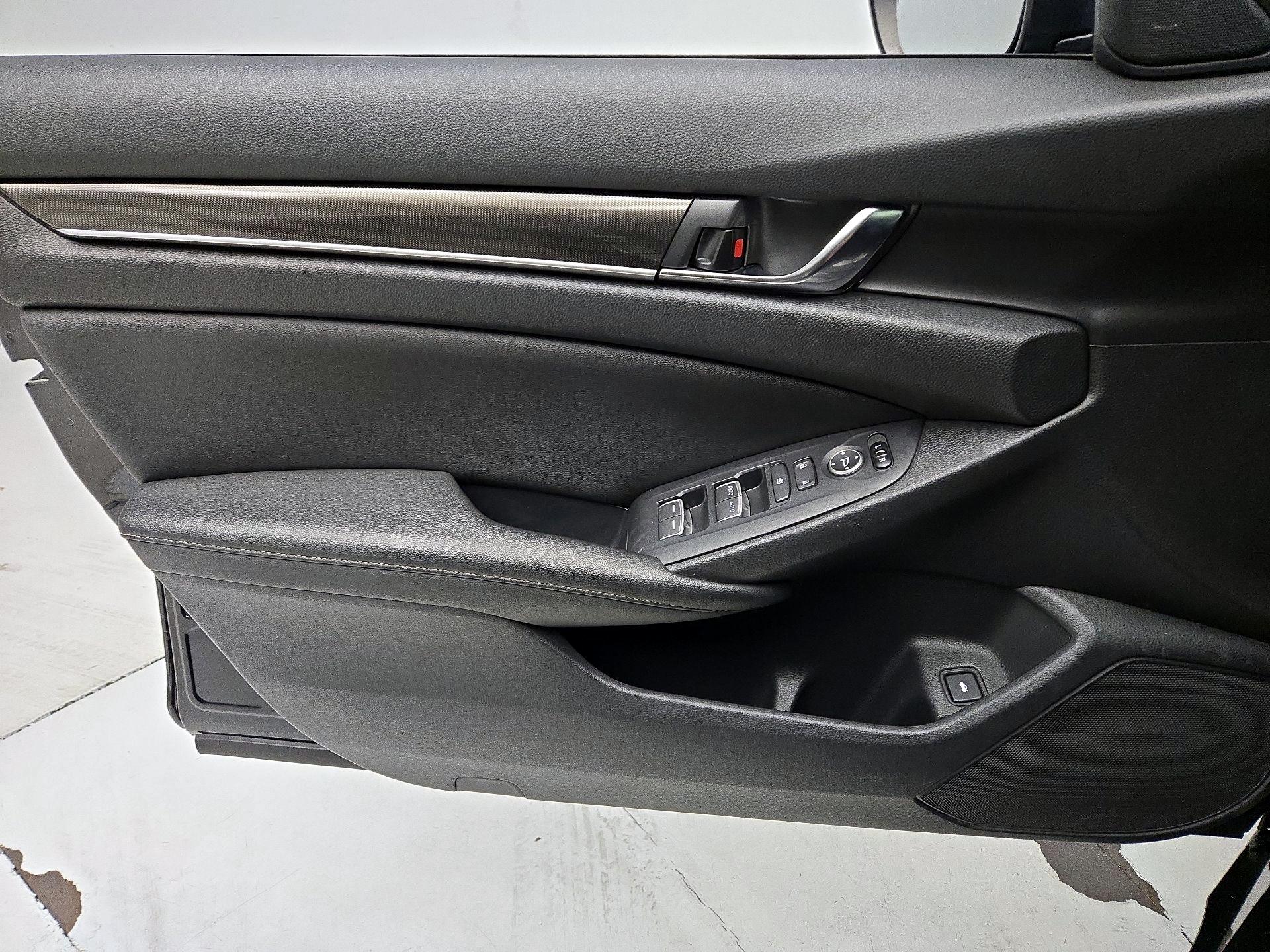 Thumbnail: 2019 Honda Accord - 12