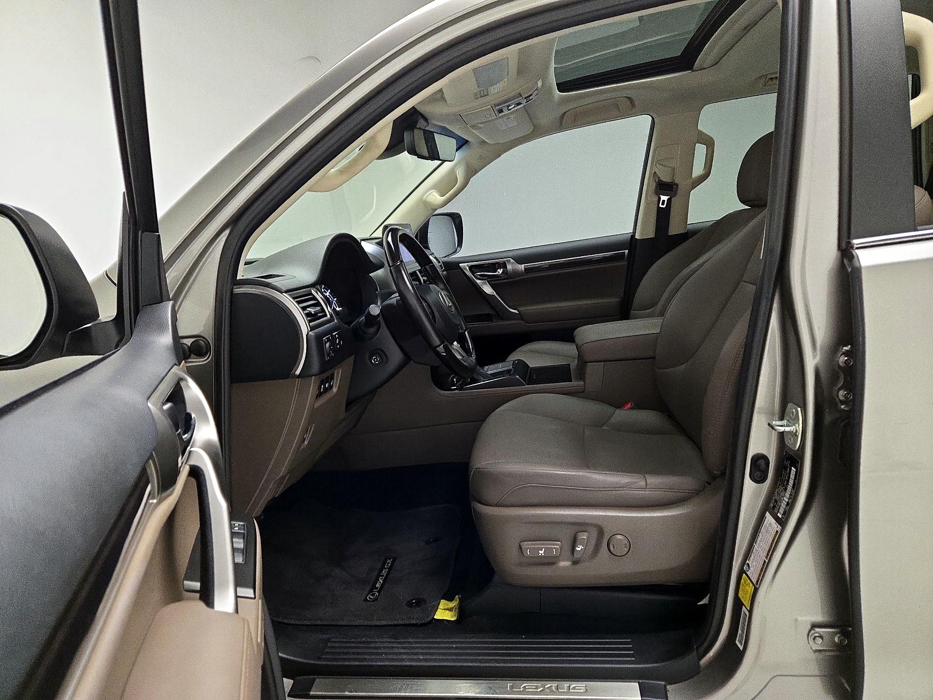 Thumbnail: 2022 Lexus GX - 11