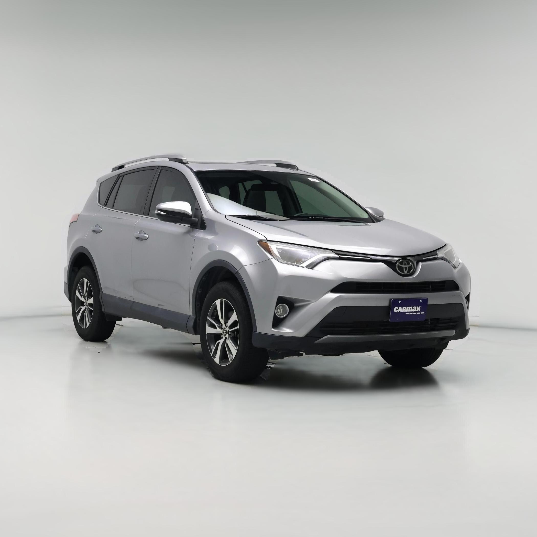 Thumbnail: 2018 Toyota RAV4 - 1