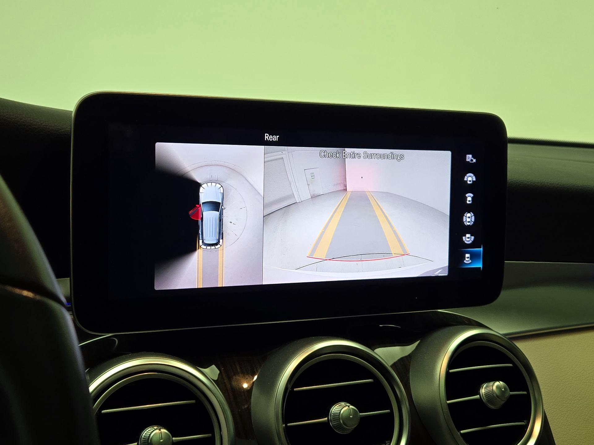 Thumbnail: 2022 Mercedes-Benz GLC - 14