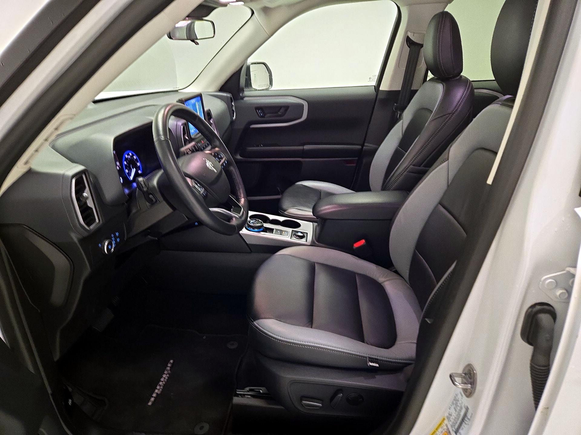 Thumbnail: 2022 Ford Bronco Sport - 11