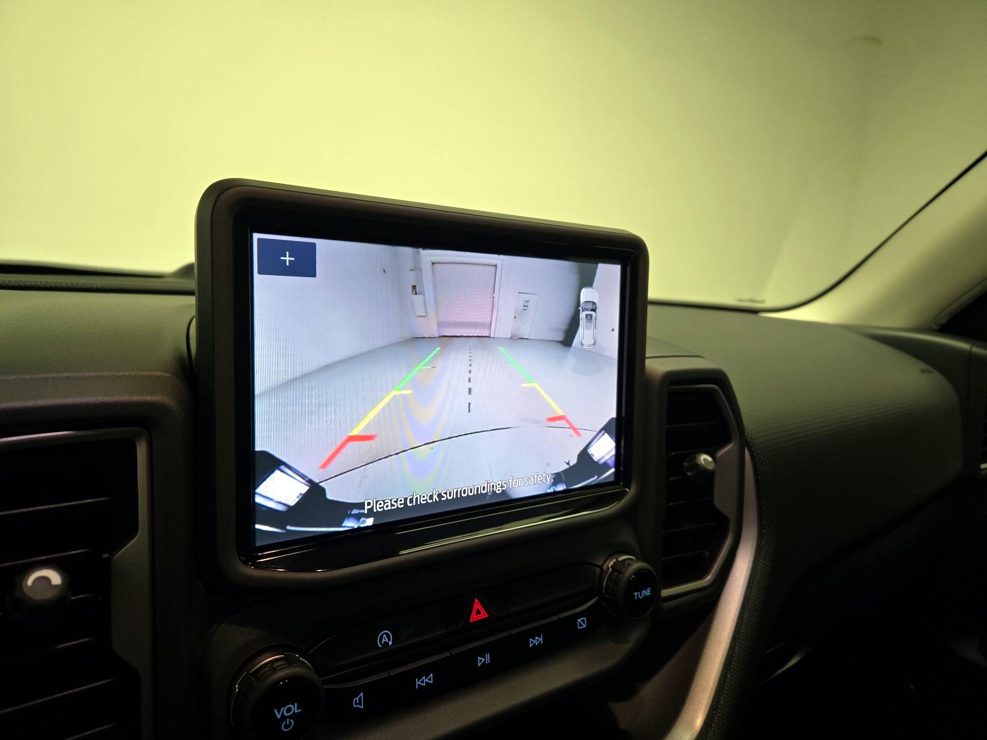 Thumbnail: 2022 Ford Bronco Sport - 15