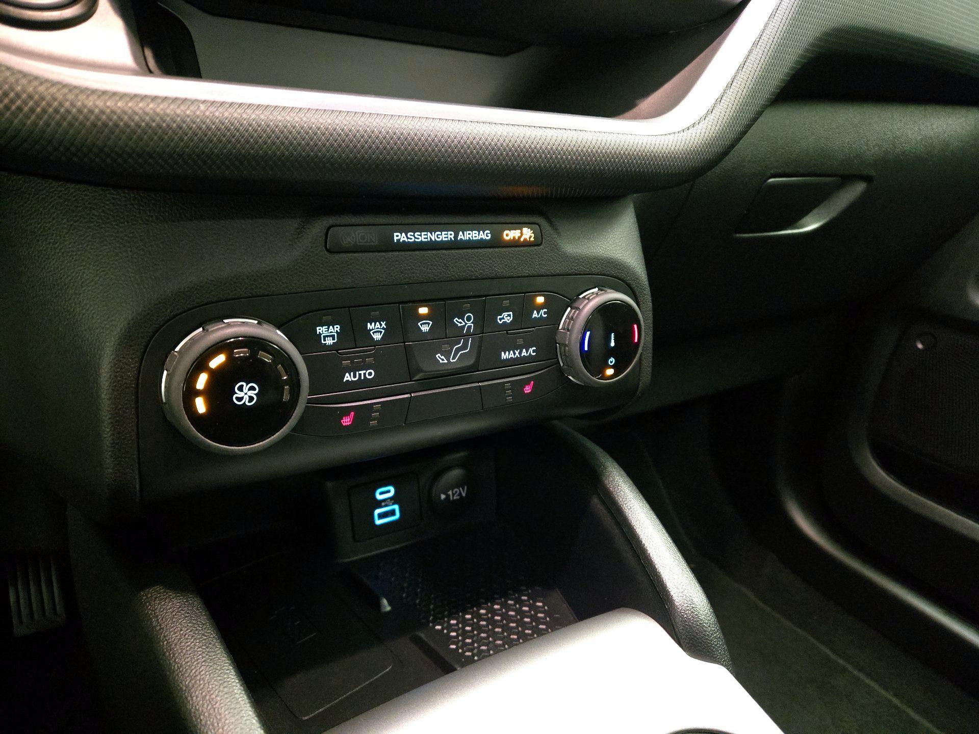 Thumbnail: 2022 Ford Bronco Sport - 17