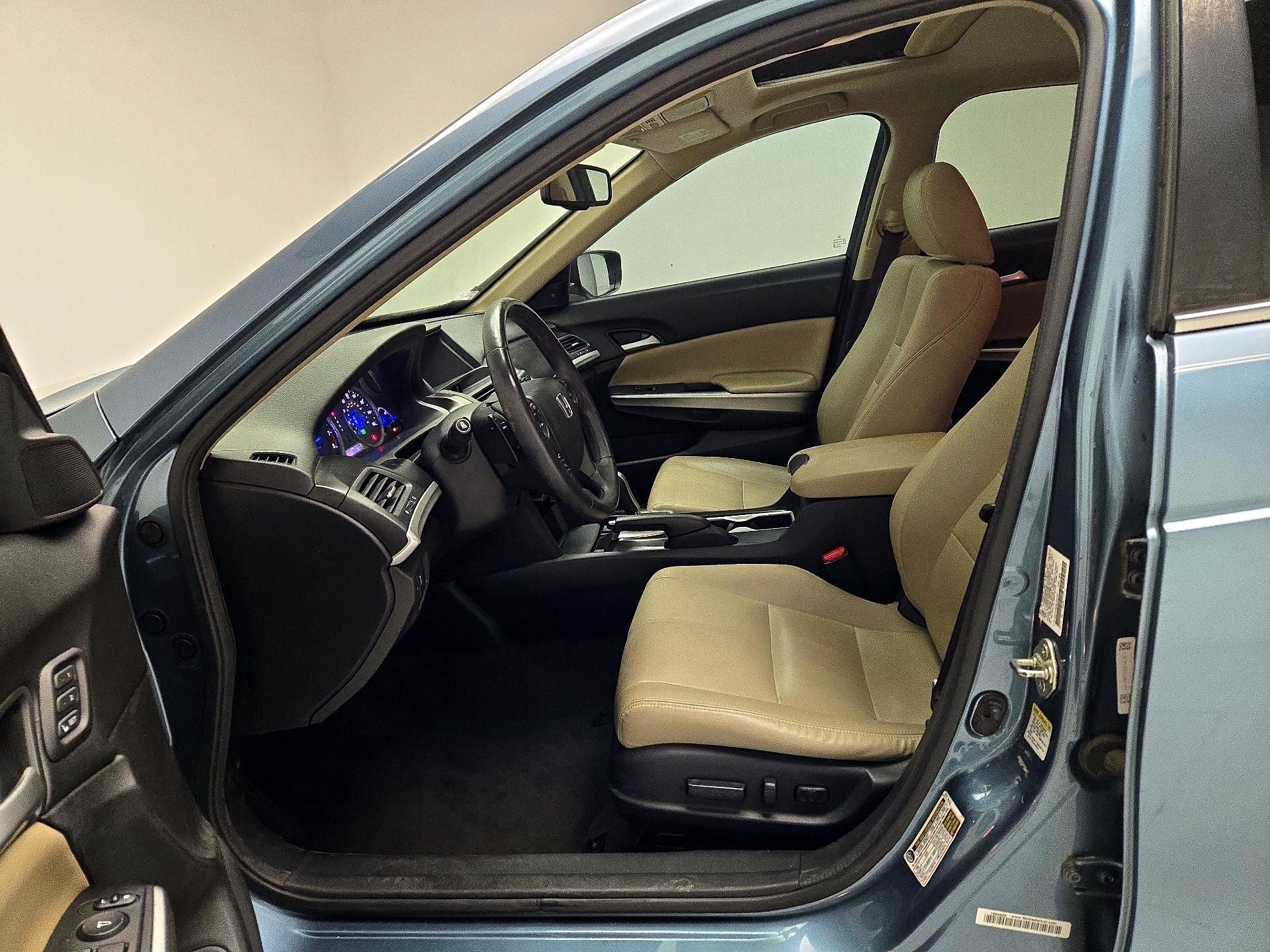 Thumbnail: 2014 Honda Accord Crosstour - 11