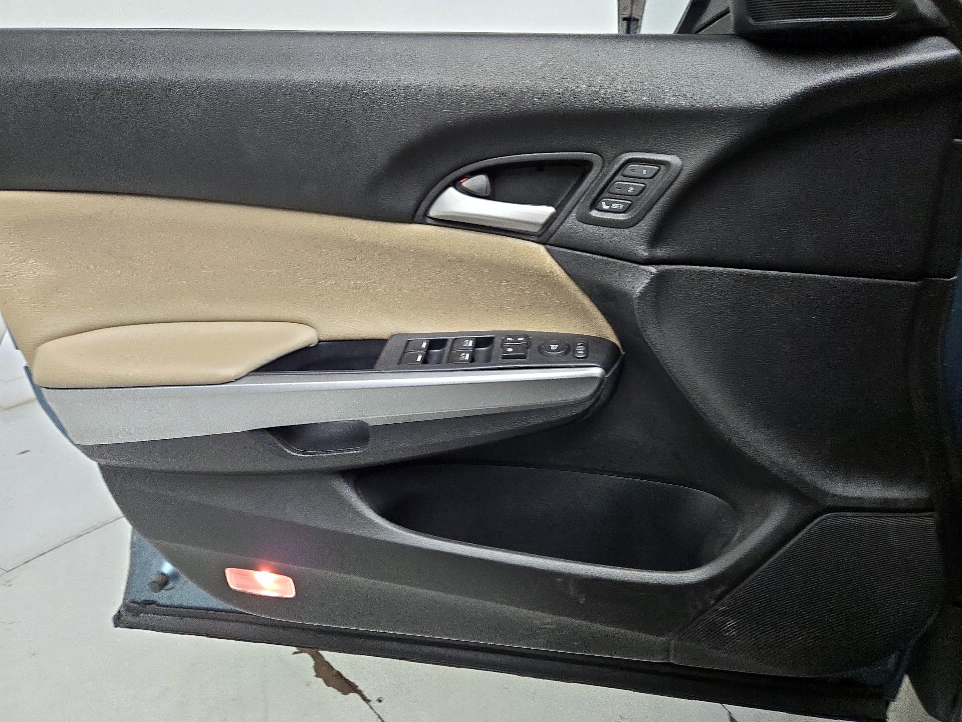 Thumbnail: 2014 Honda Accord Crosstour - 12