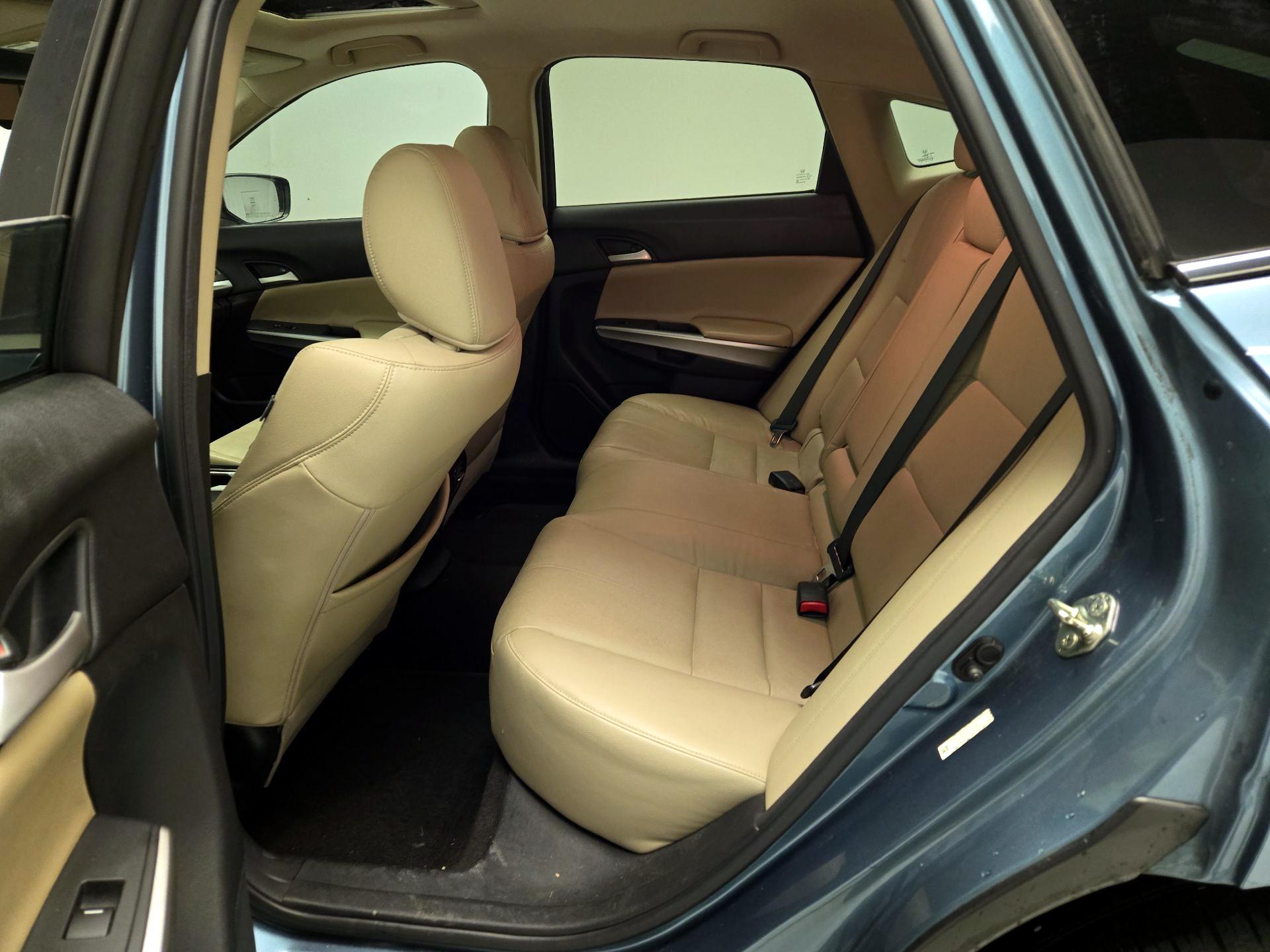 Thumbnail: 2014 Honda Accord Crosstour - 20