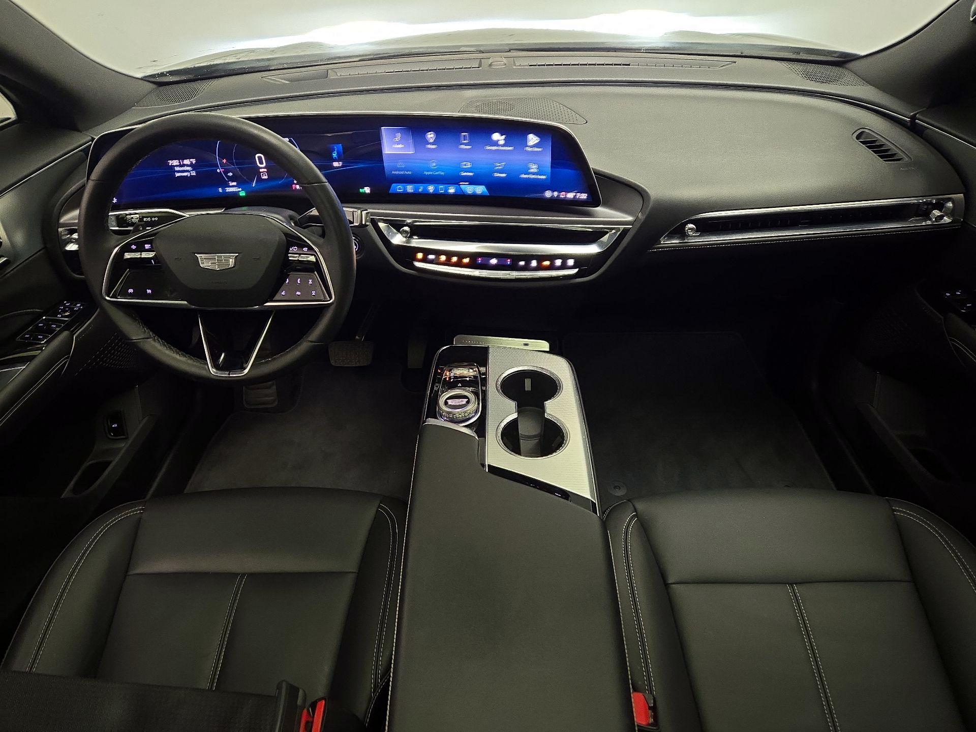 Thumbnail: 2024 Cadillac Lyriq - 9