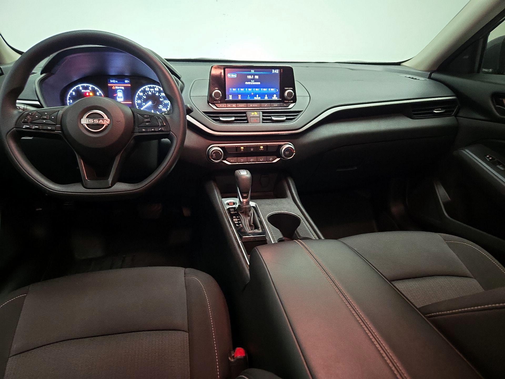 Thumbnail: 2023 Nissan Altima - 9